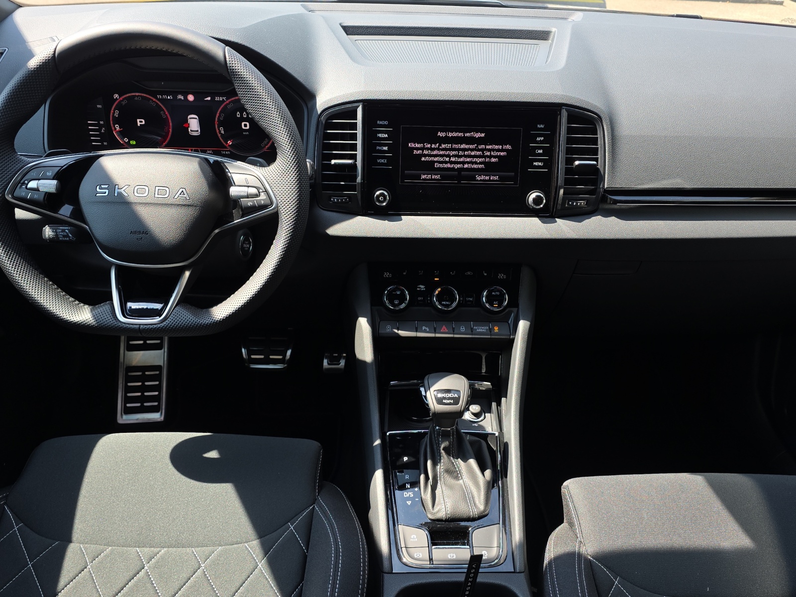 SKODA Karoq 2.0 TSI SportLine 4x4 DSG-image-8