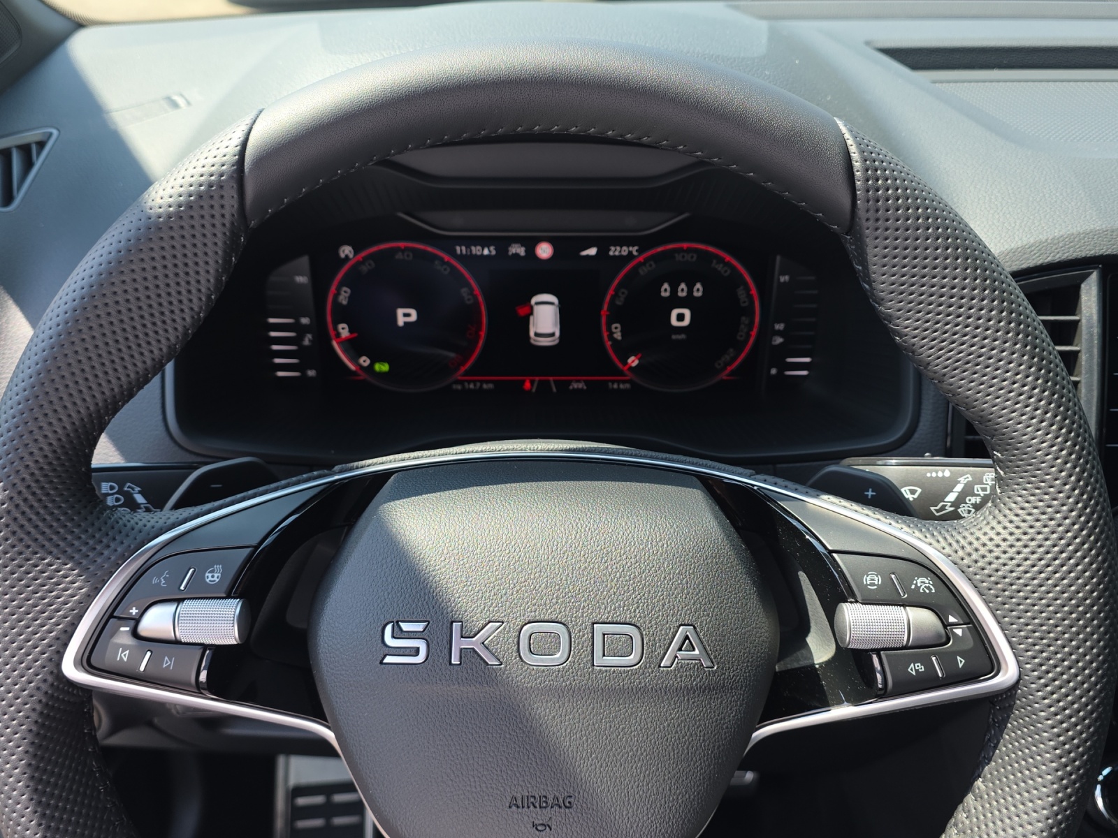 SKODA Karoq 2.0 TSI SportLine 4x4 DSG-image-6