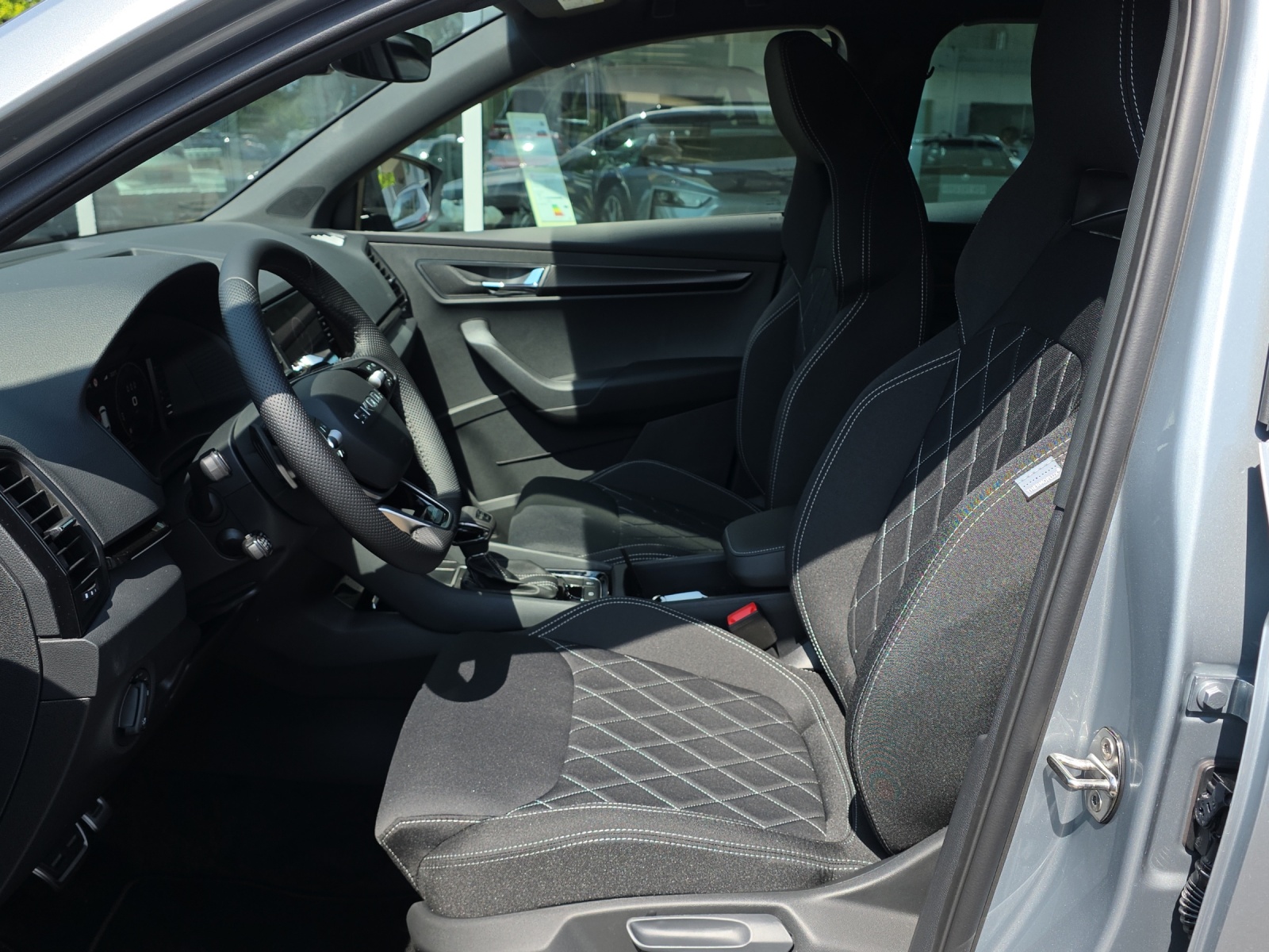 SKODA Karoq 2.0 TSI SportLine 4x4 DSG-image-5