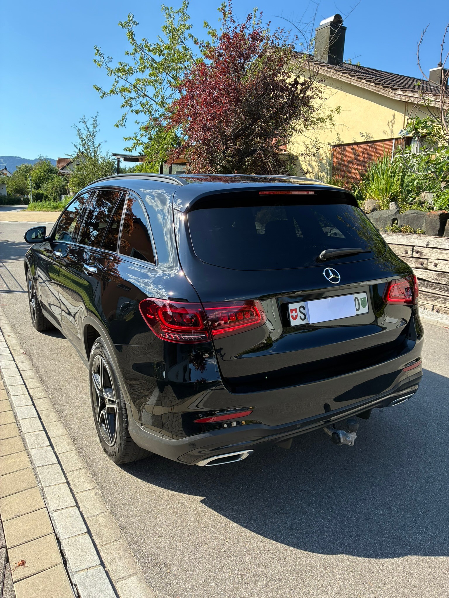 MERCEDES-BENZ GLC 200 AMG Line 4m-image-5