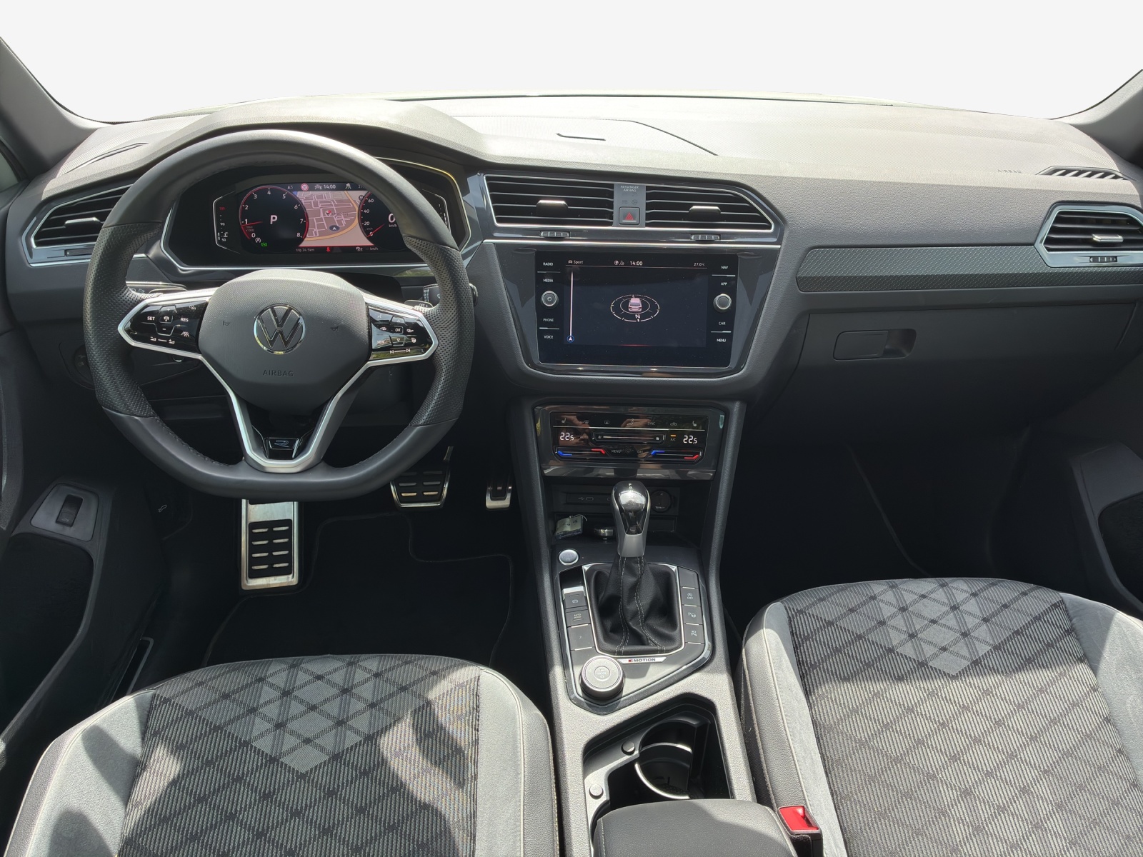 VW Tiguan 2.0TSI R-Line 4Motion DSG-image-8