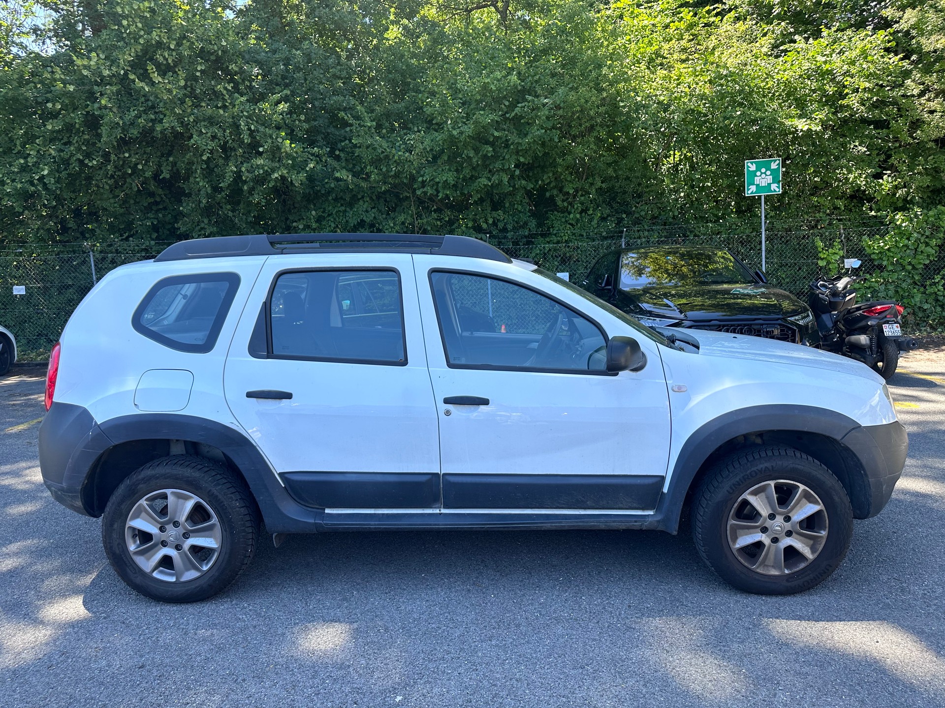 DACIA Duster 1.6 Ambiance 4x2-image-4