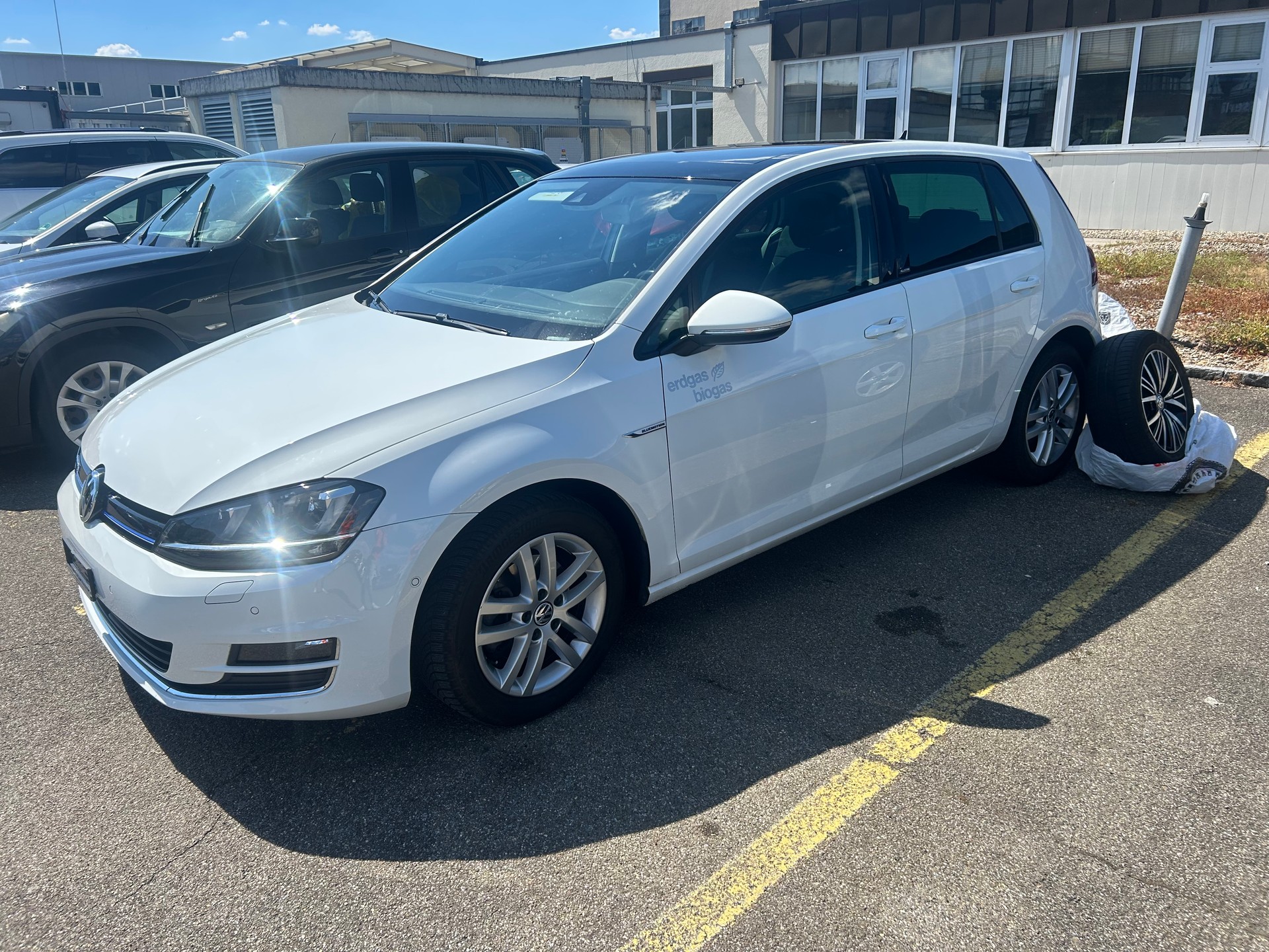 VW Golf 1.4 TGI BlueMotion Allstar DSG-image-2