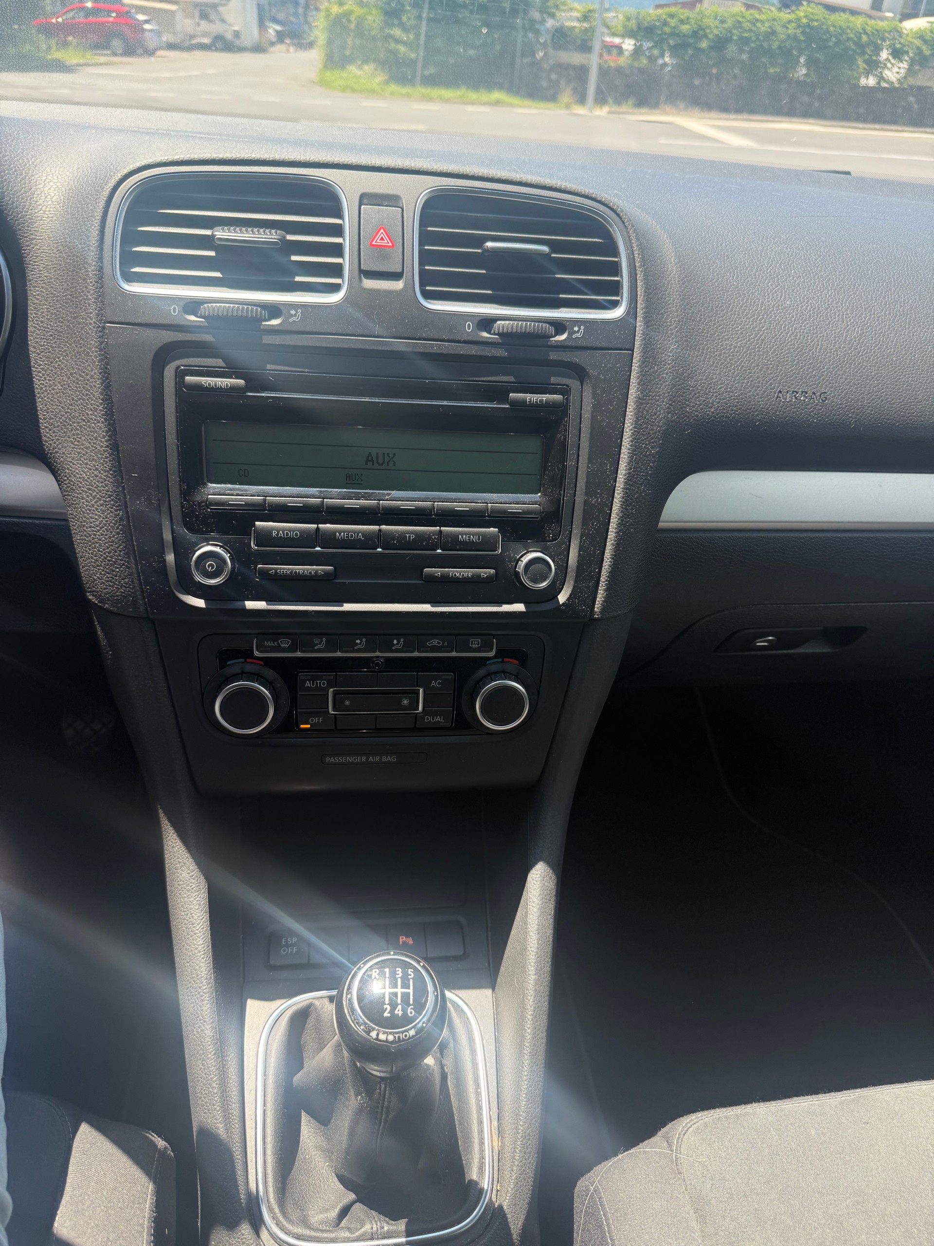 VW Golf 2.0 TDI Comfortline 4Motion-image-6
