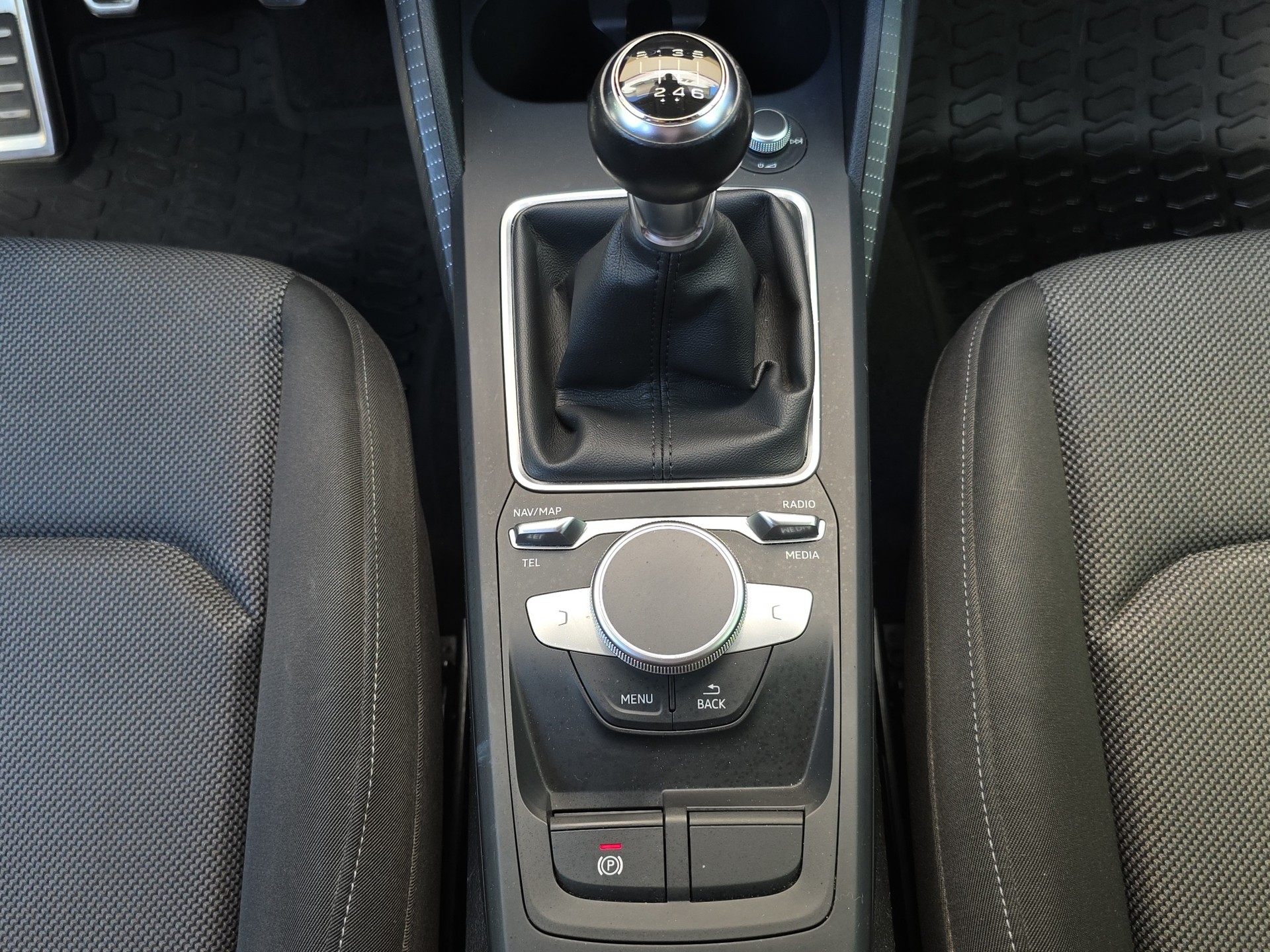 AUDI Q2 35 TFSI Sport-image-15