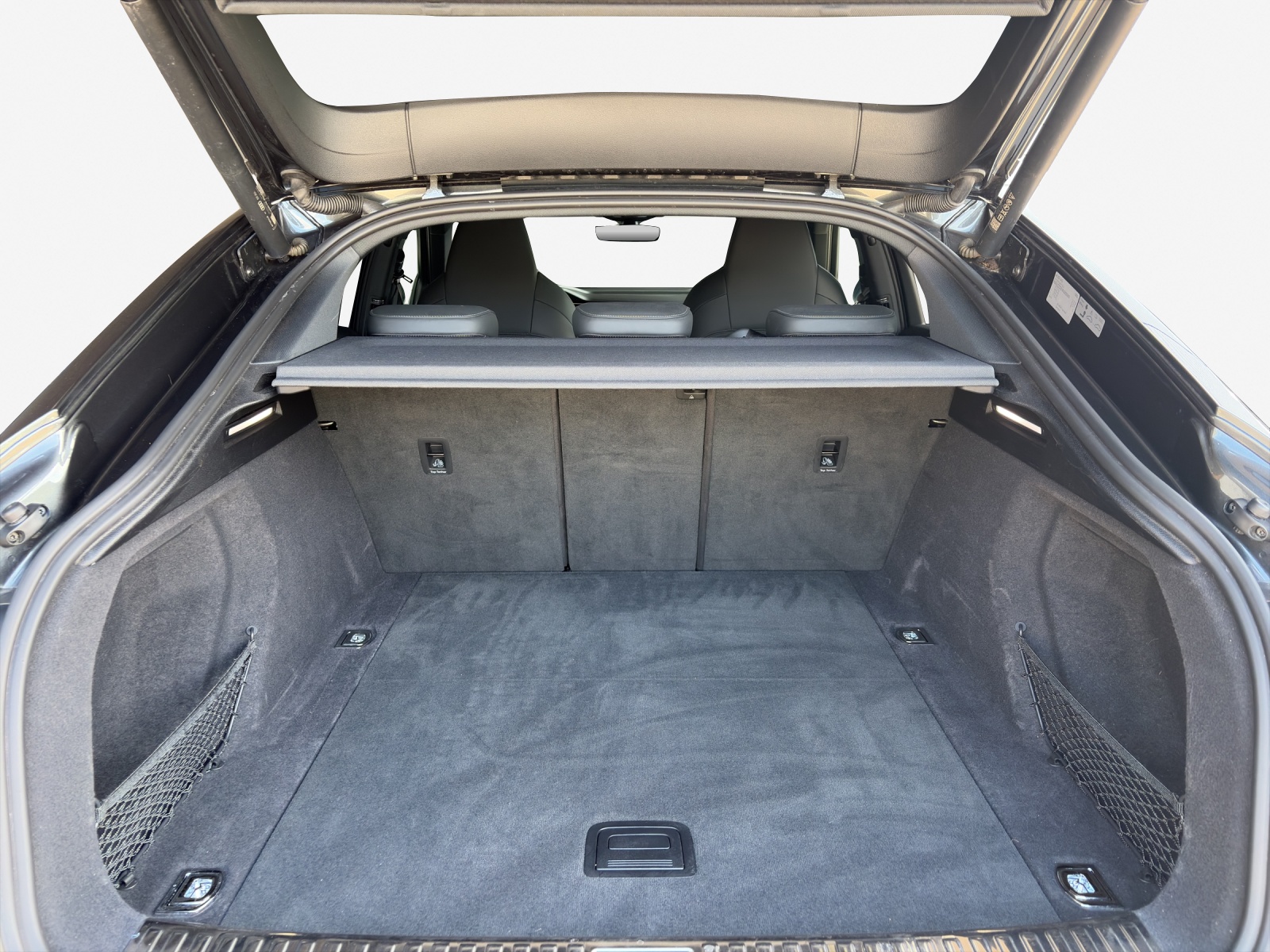 AUDI e-tron 55 Sportback S Line quattro-image-13