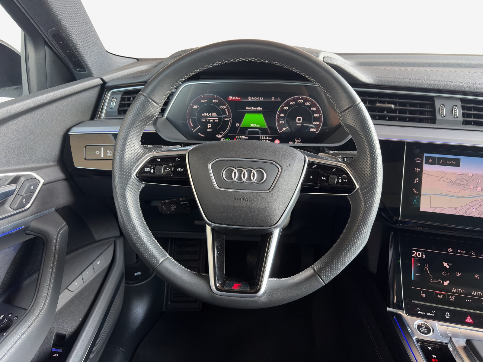 AUDI e-tron 55 Sportback S Line quattro-image-10