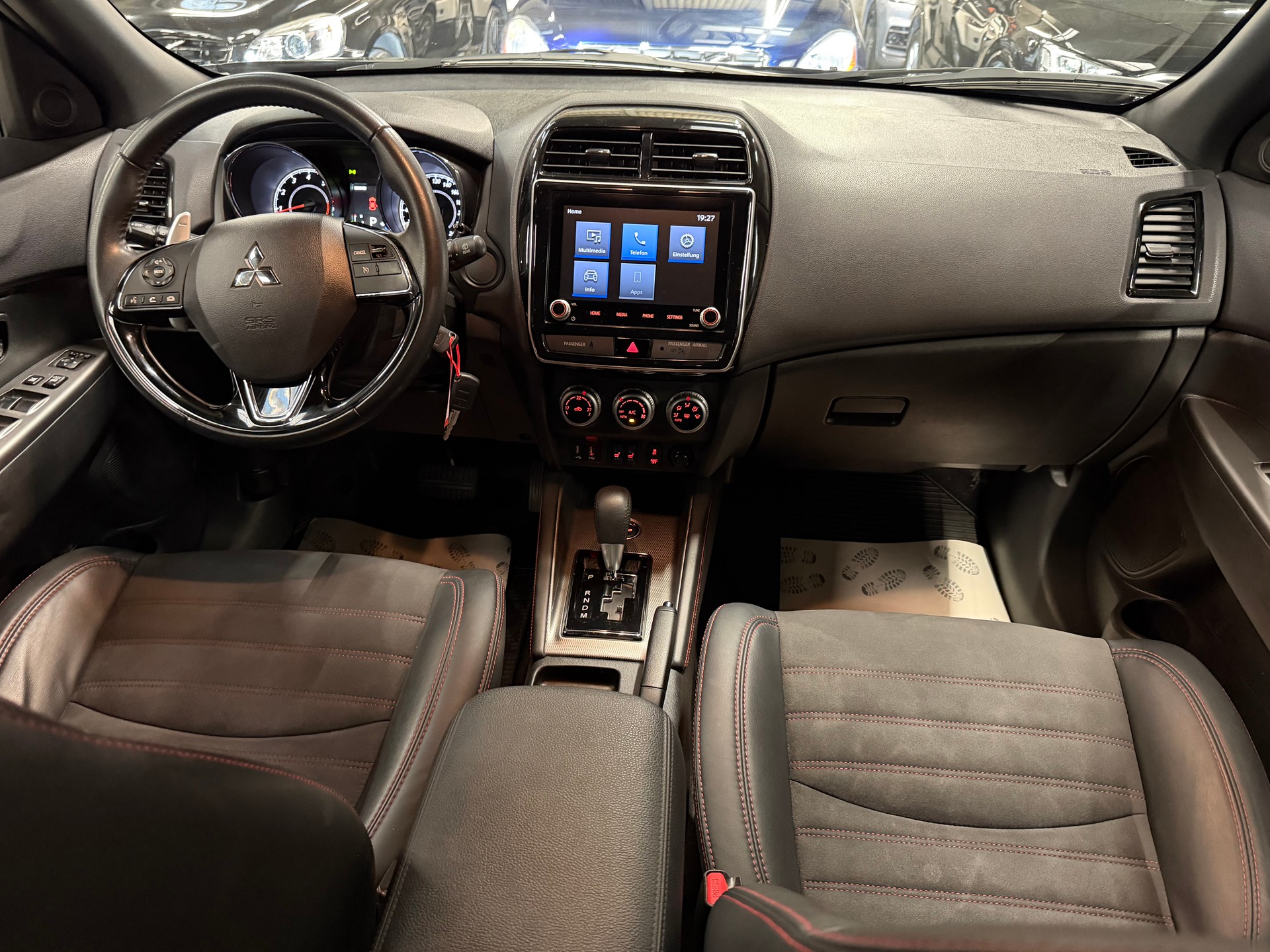 MITSUBISHI ASX 2.0 Diamond Swiss 4WD Automat-image-13
