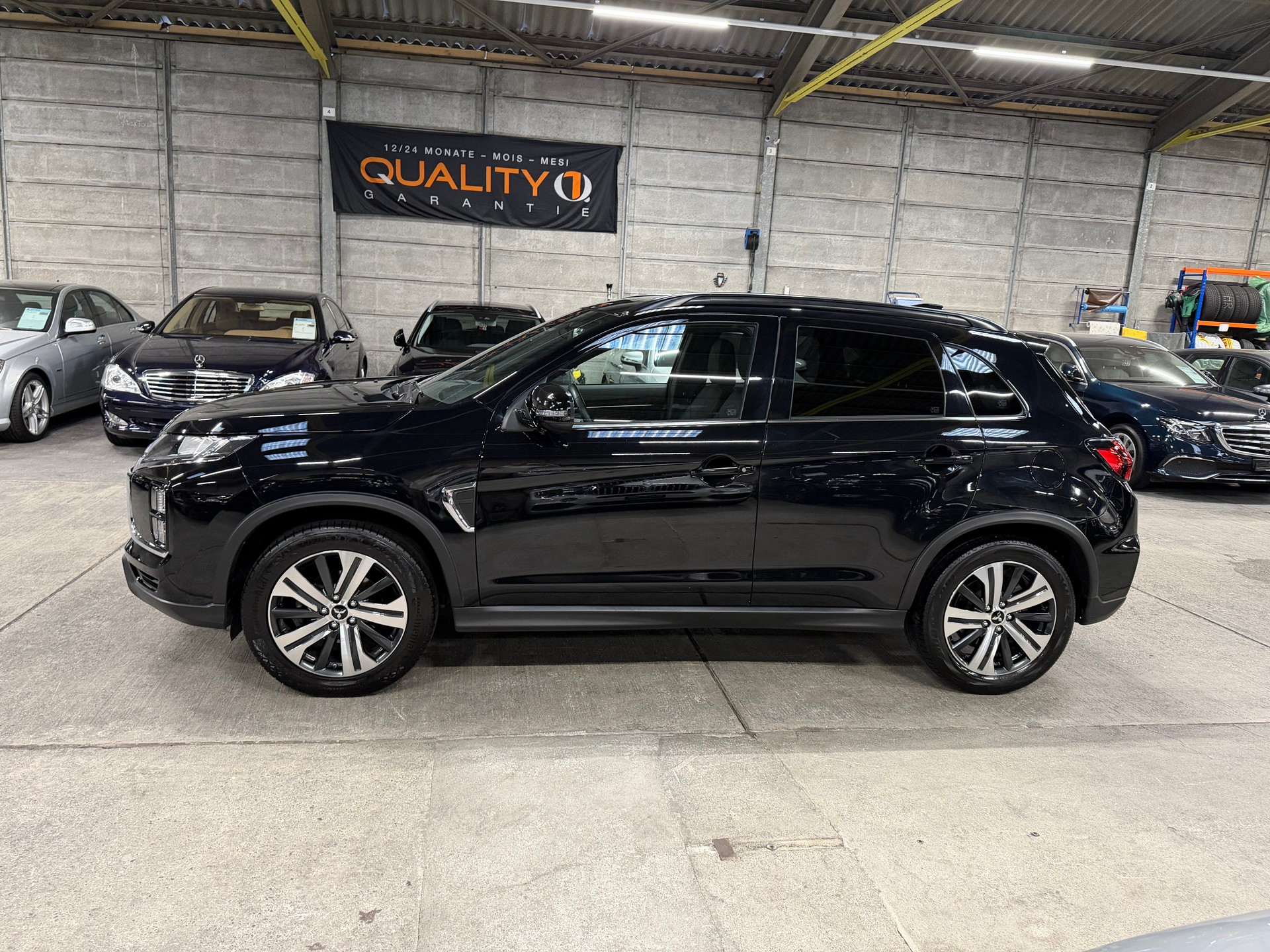 MITSUBISHI ASX 2.0 Diamond Swiss 4WD Automat-image-6