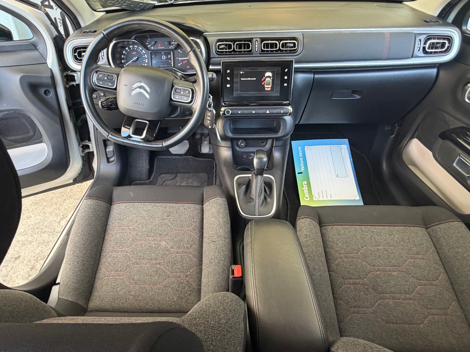 CITROEN C3 1.2i PureTech Shine EAT6-image-14