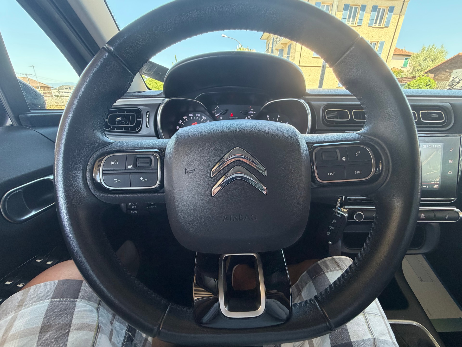 CITROEN C3 1.2i PureTech Shine EAT6-image-13