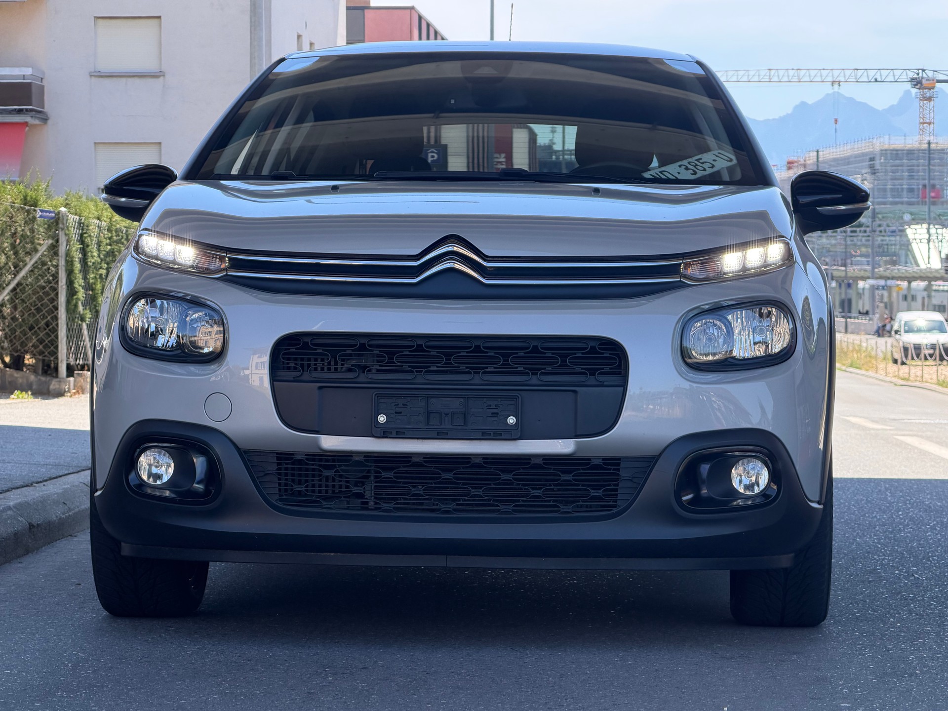 CITROEN C3 1.2i PureTech Shine EAT6-image-0