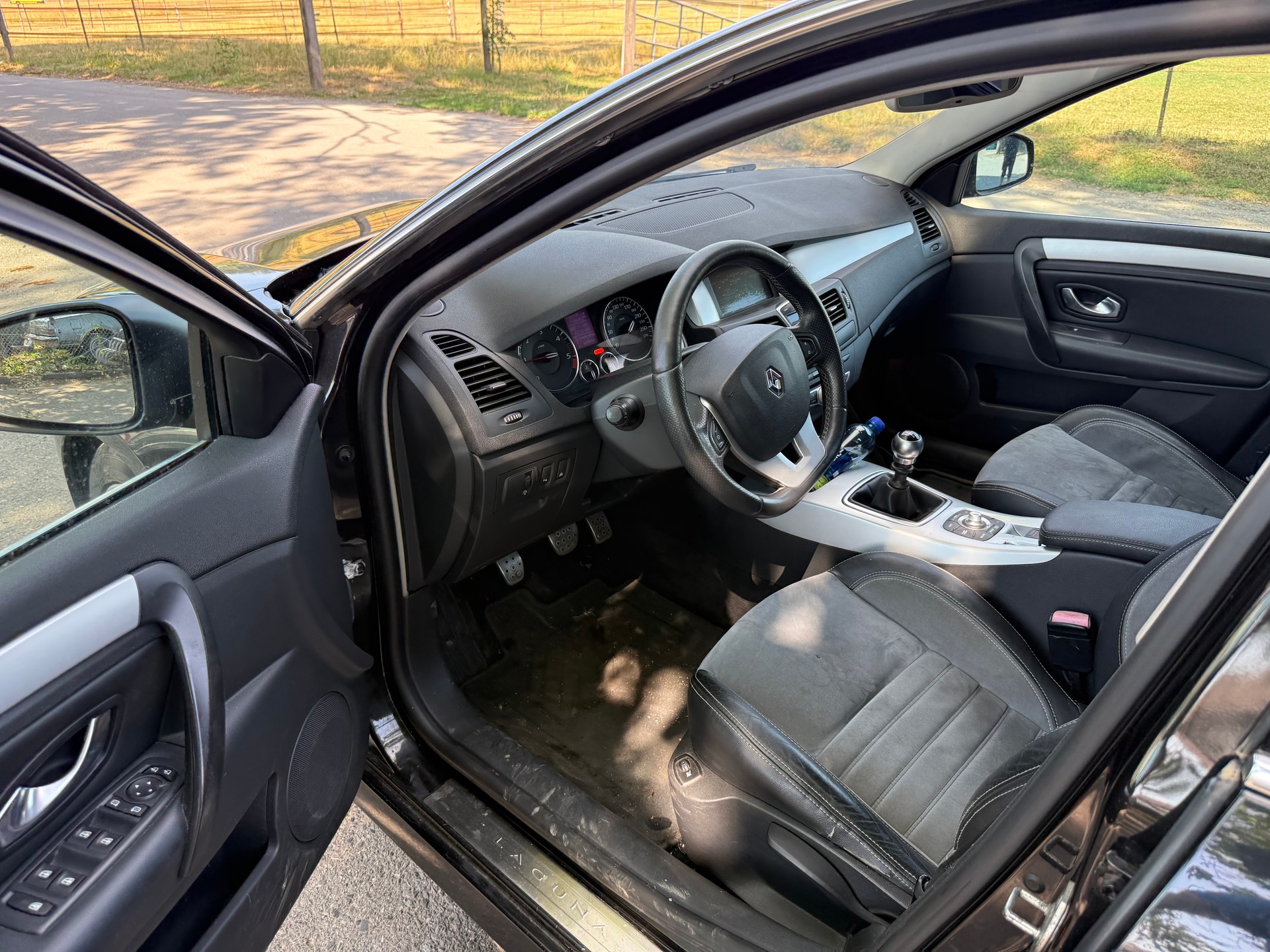 RENAULT Laguna Grandtour 2.0 dCi GT-image-10