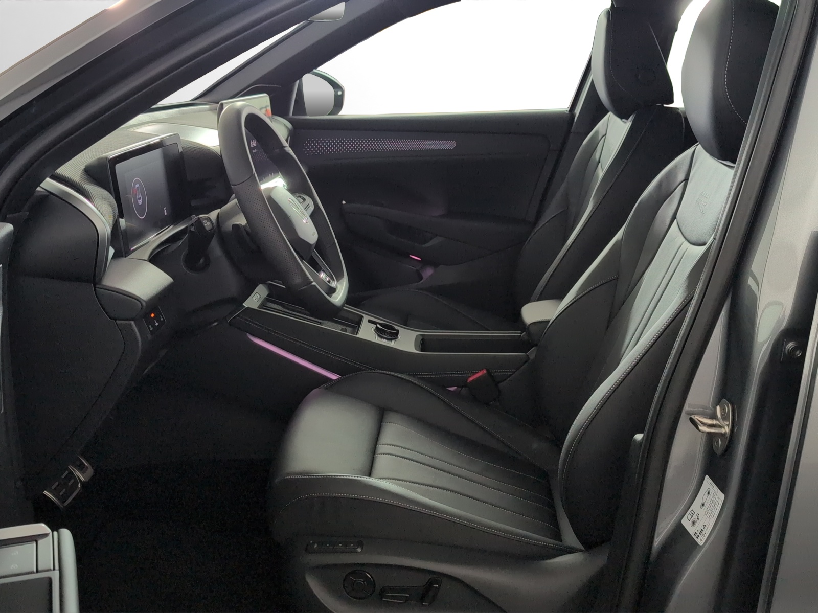 VW T-Roc 1.5 eTSI mHEV R-Line DSG-image-5