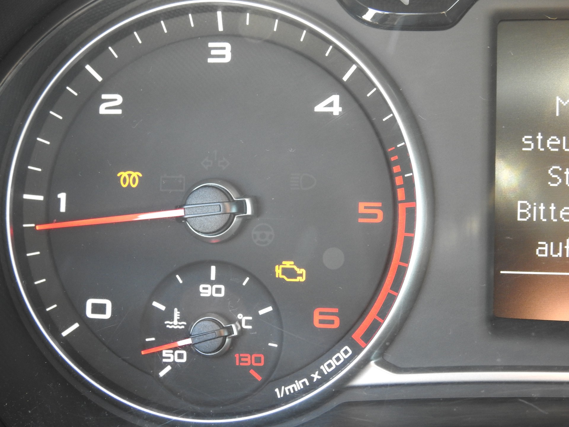 AUDI A1 1.6 TDI Ambition-image-28