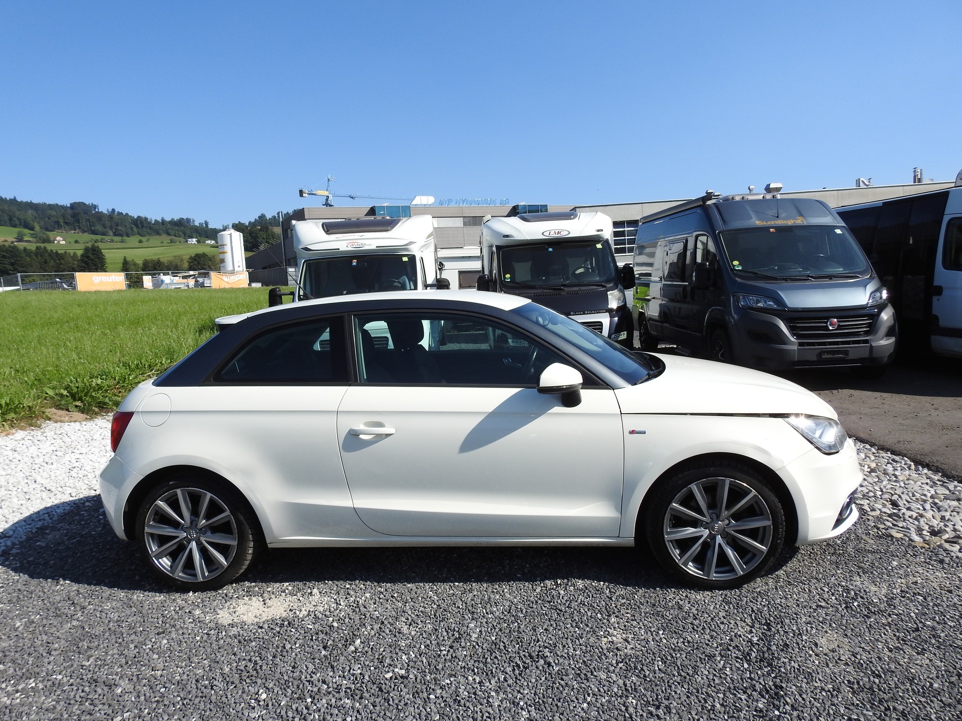 AUDI A1 1.6 TDI Ambition-image-7