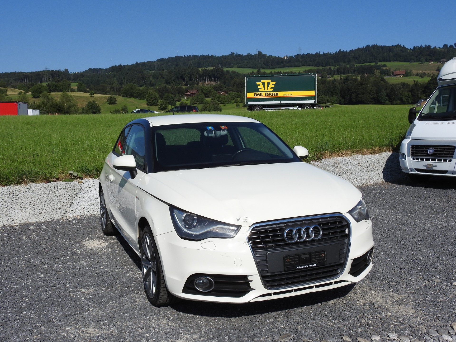 AUDI A1 1.6 TDI Ambition-image-8
