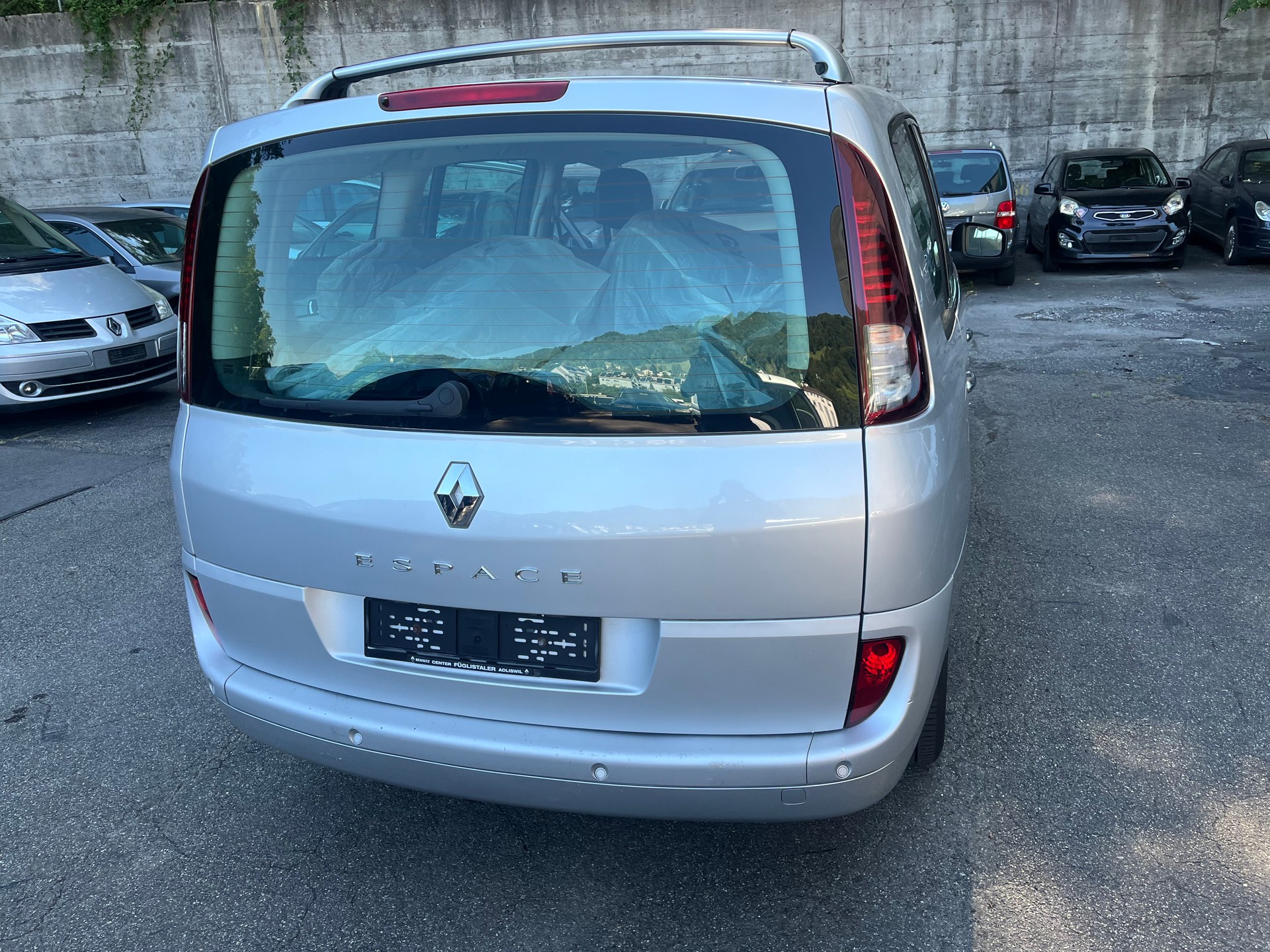 RENAULT Grand Espace 2.0 dCi Swiss Edition-image-3