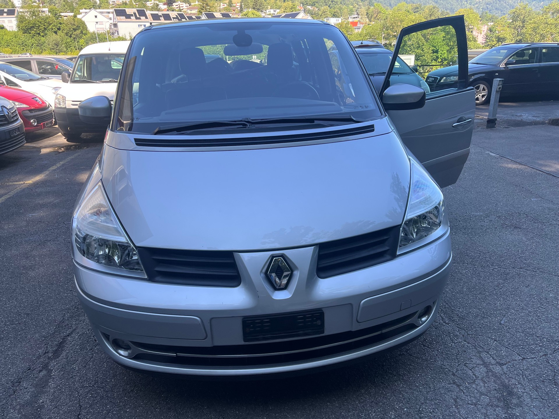 RENAULT Grand Espace 2.0 dCi Swiss Edition-image-0