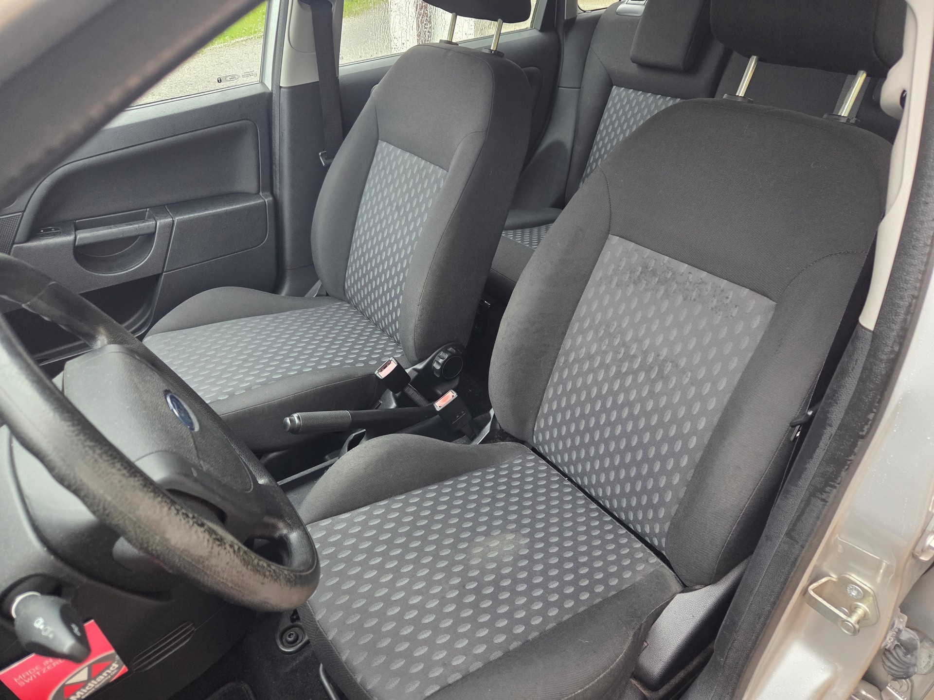 FORD FIESTA-image-5