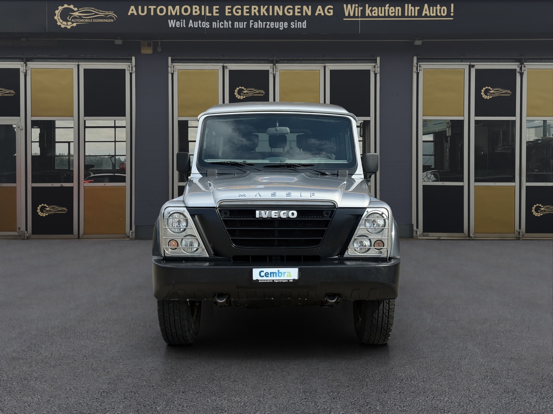 IVECO Massif 25S18-image-1