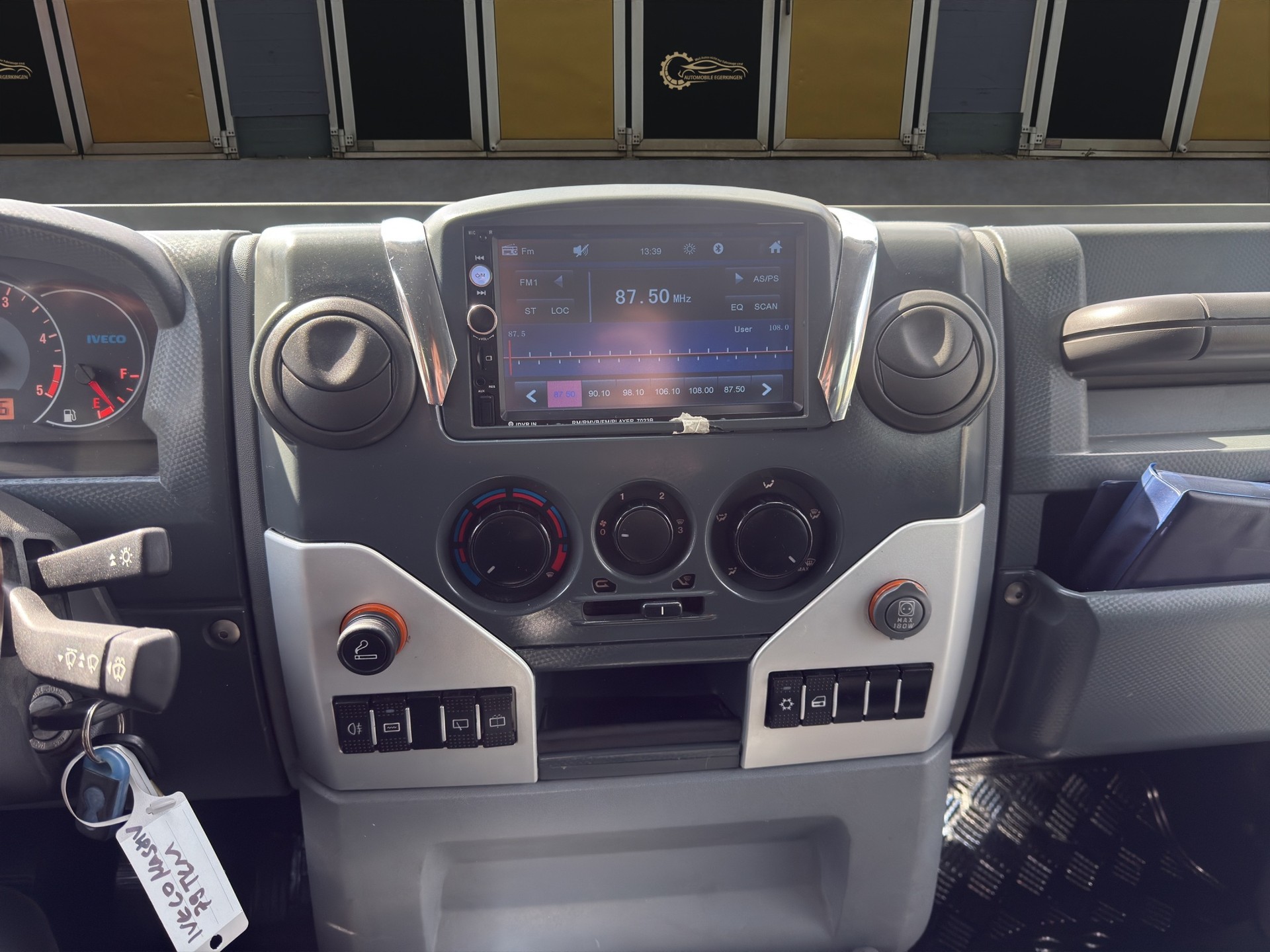IVECO Massif 25S18-image-14