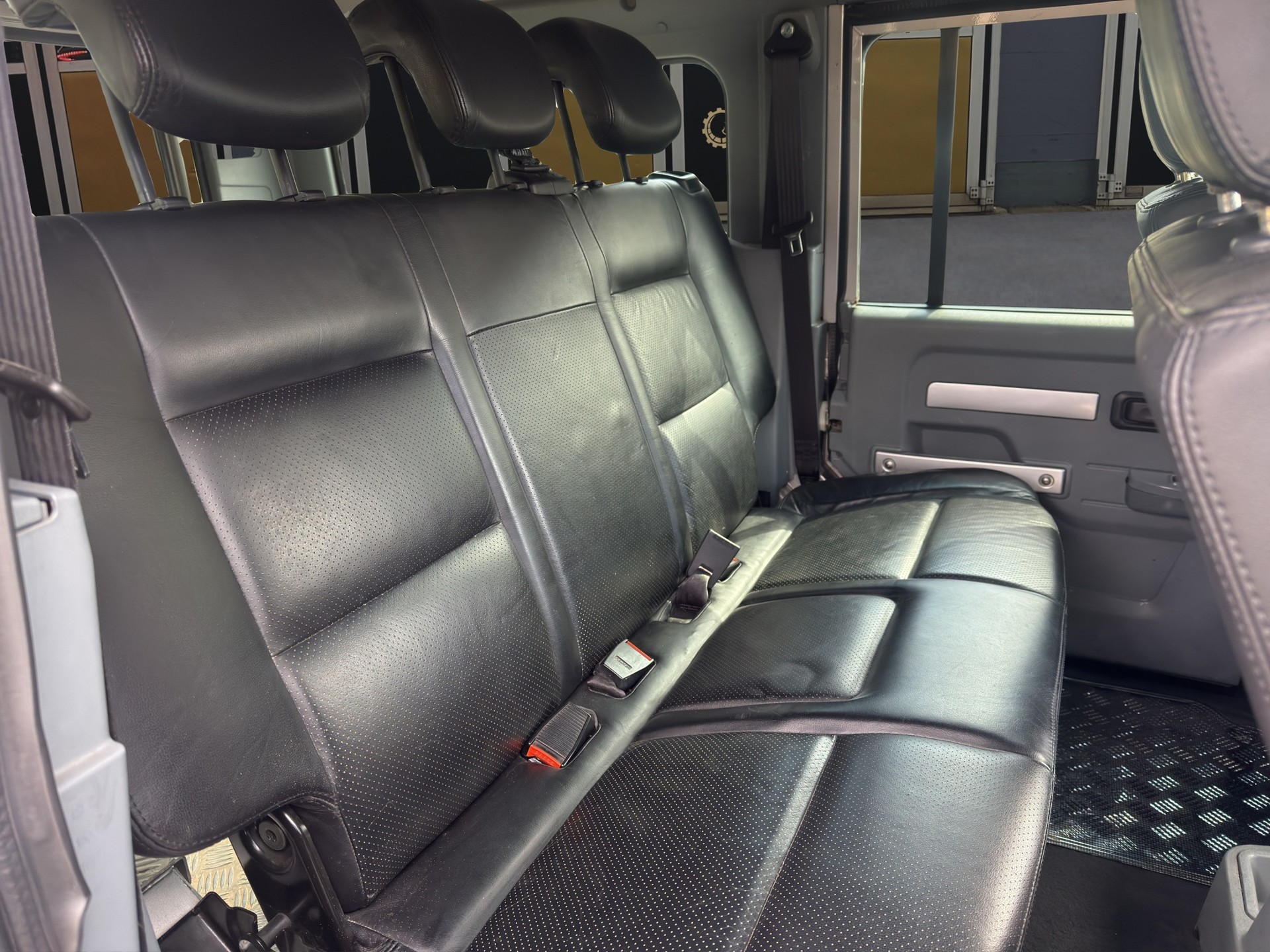 IVECO Massif 25S18-image-12