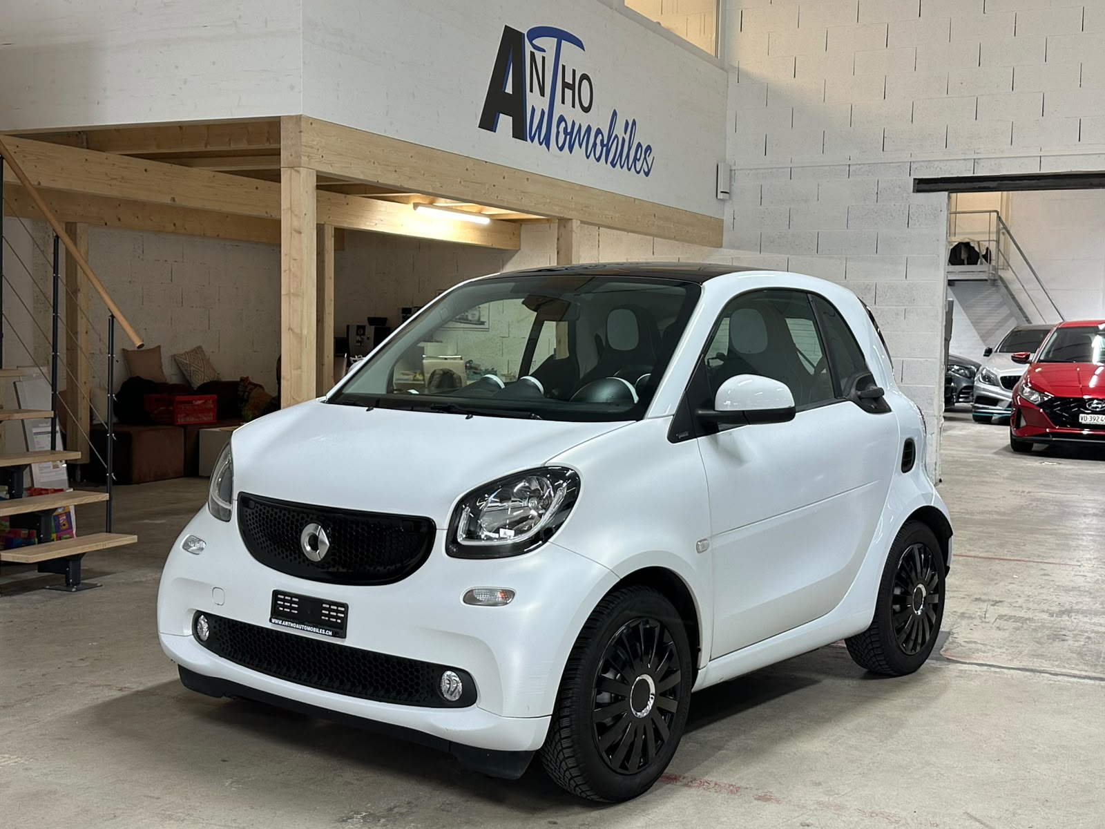 SMART fortwo-image-0