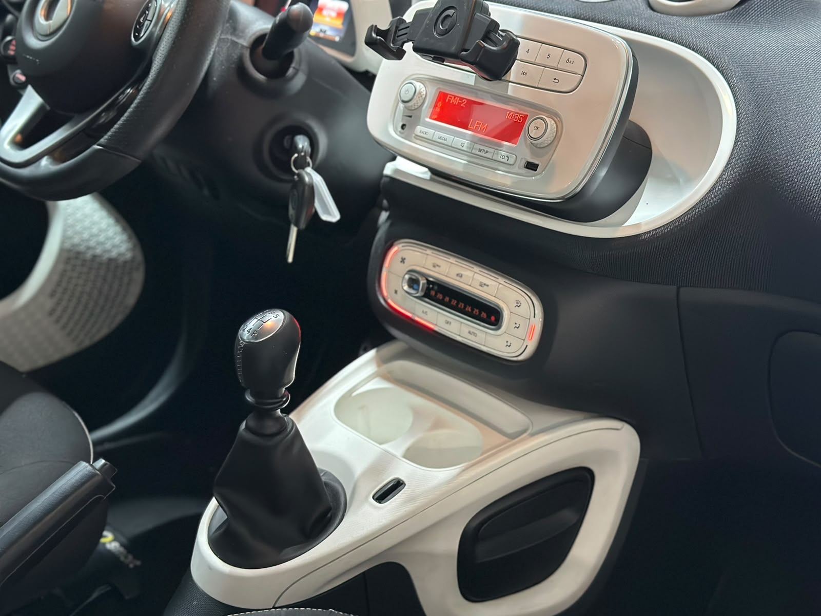 SMART fortwo-image-9