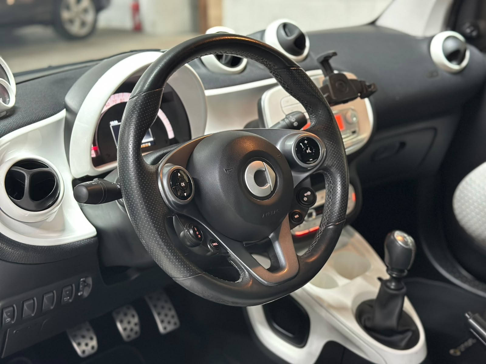 SMART fortwo-image-8