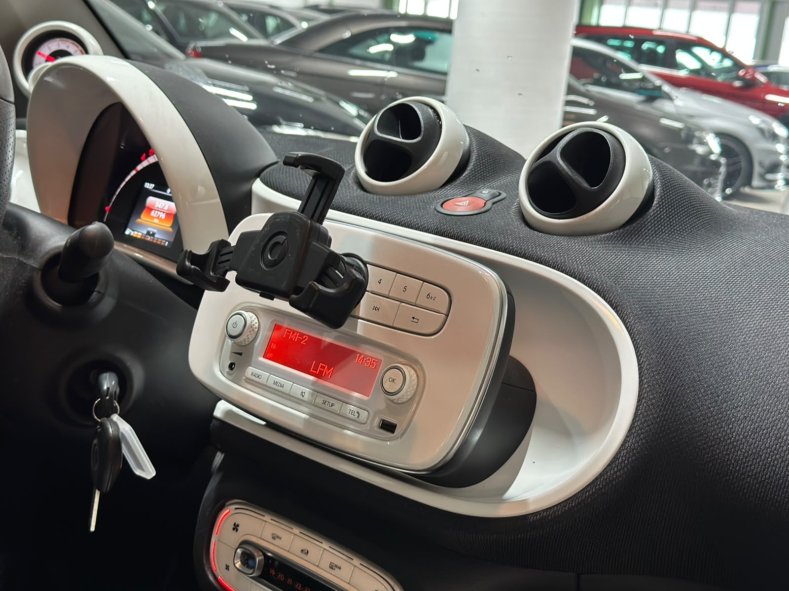 SMART fortwo-image-11