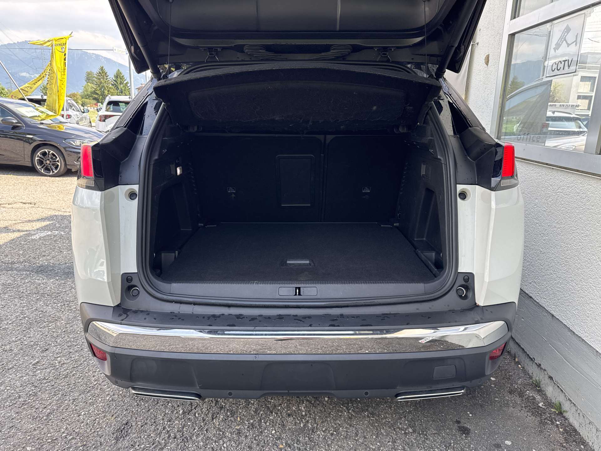 PEUGEOT 3008 2.0 BlueHDi GT EAT-Automat-image-8