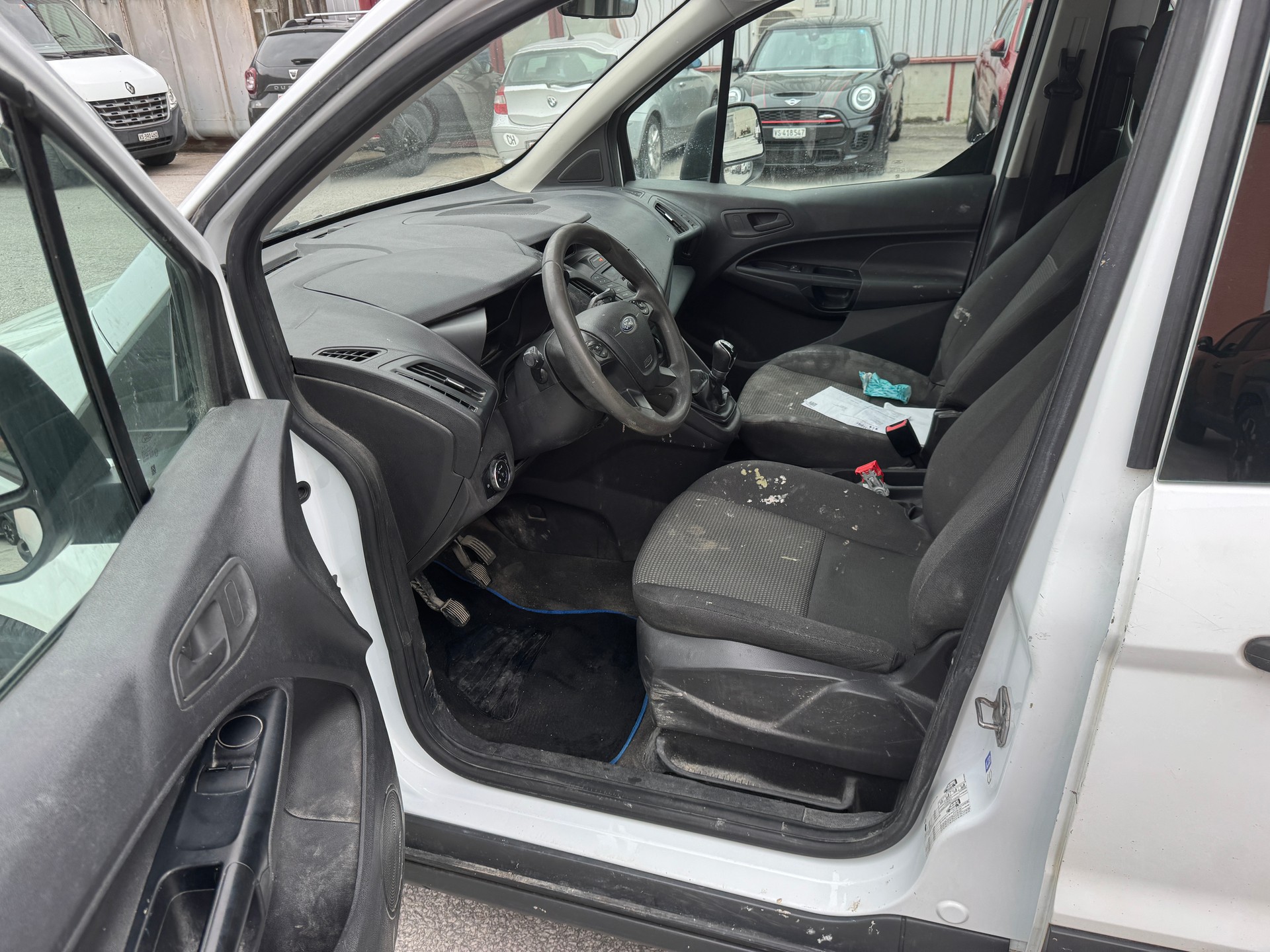 FORD Transit Connect Combi T220 1.5 TDCi Ambiente-image-7