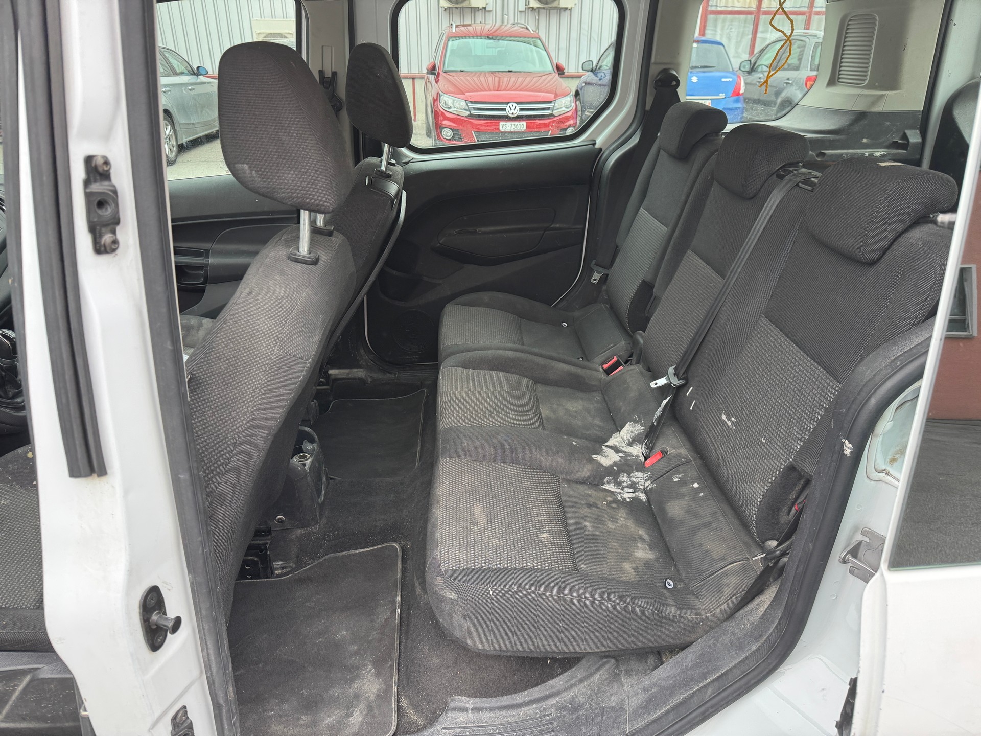 FORD Transit Connect Combi T220 1.5 TDCi Ambiente-image-8