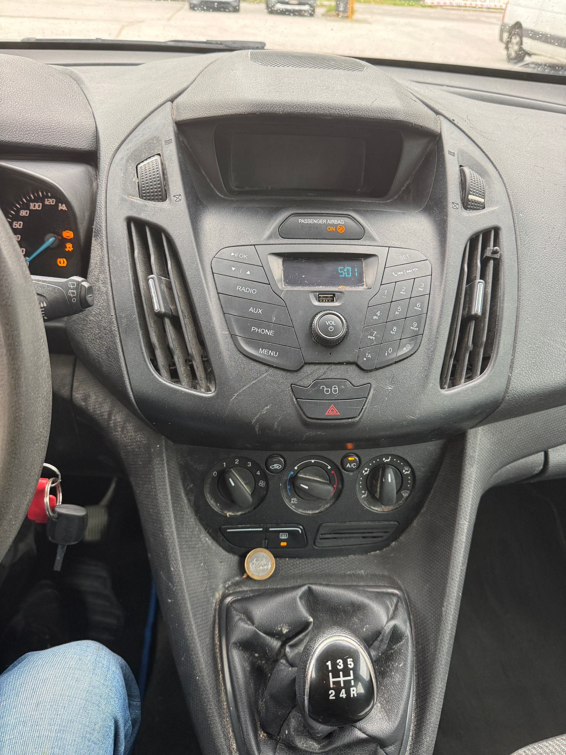 FORD Transit Connect Combi T220 1.5 TDCi Ambiente-image-10