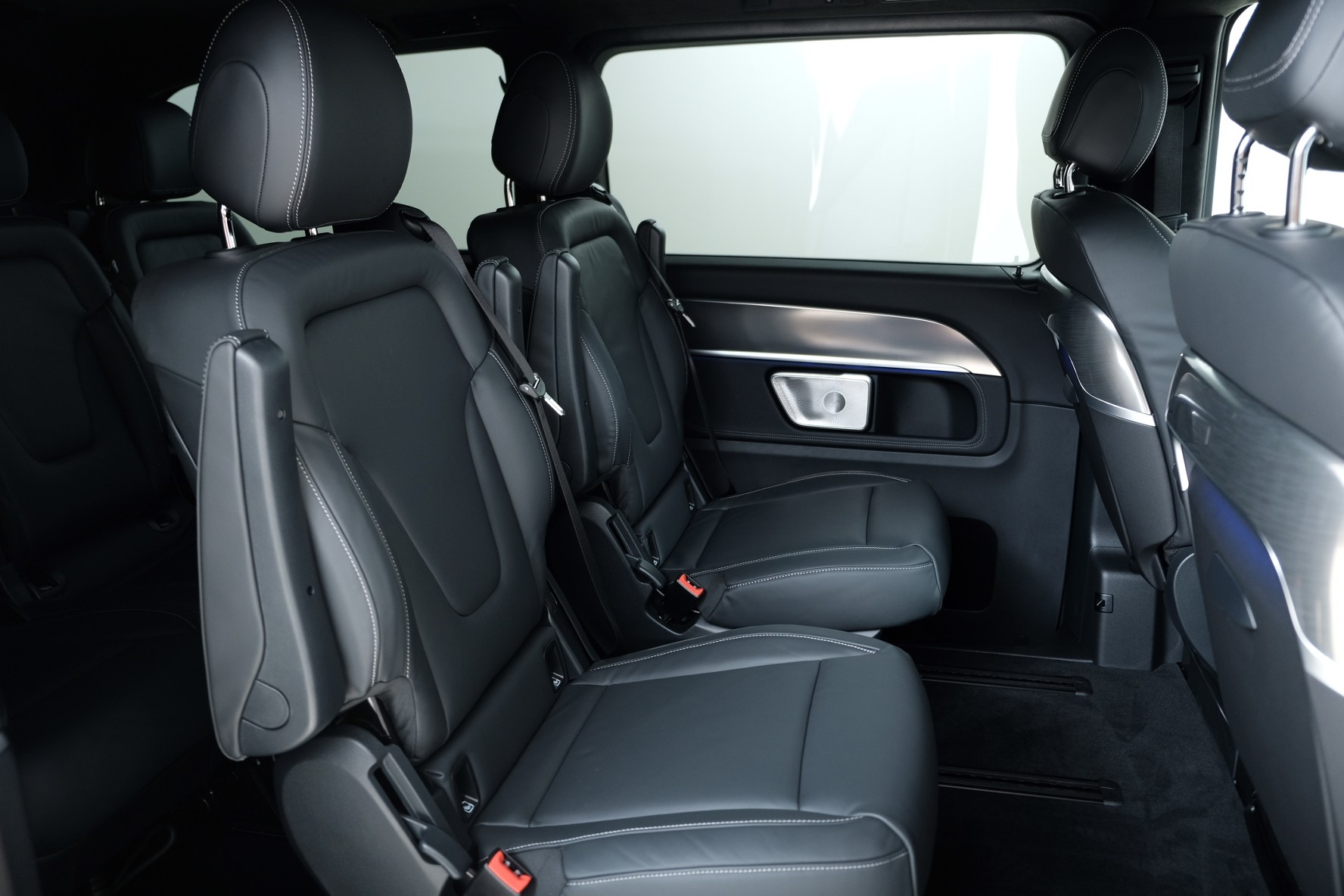 MERCEDES-BENZ V 300 d lang Exclusive 9G-Tronic-image-11