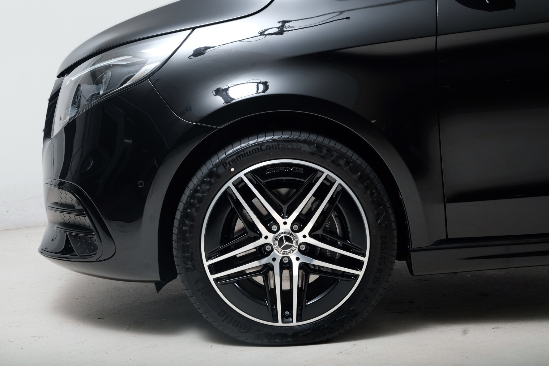 MERCEDES-BENZ V 300 d lang Swiss Edition 9G-Tronic-showroom-element-2