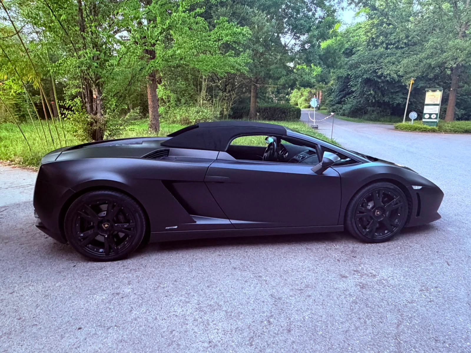 LAMBORGHINI Gallardo LP560-4 Spyder E-Gear-image-2