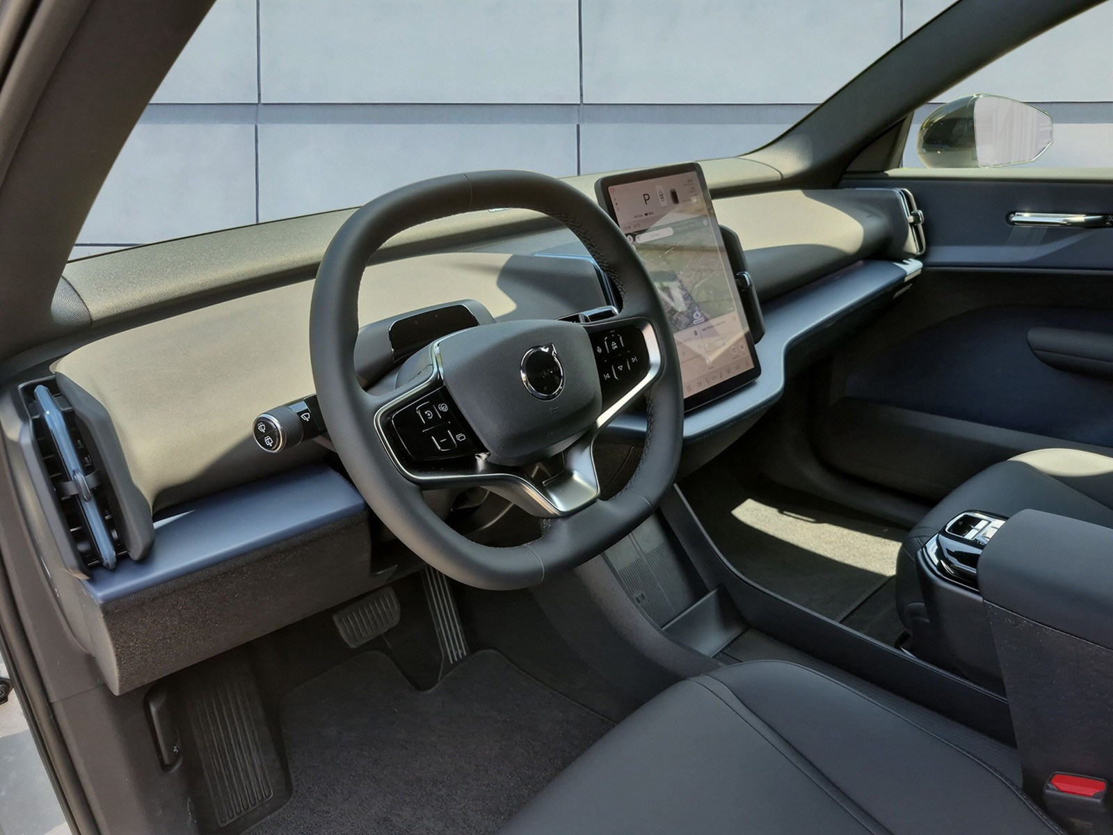 VOLVO EX 30 E60 Twin Plus Performance AWD-image-10