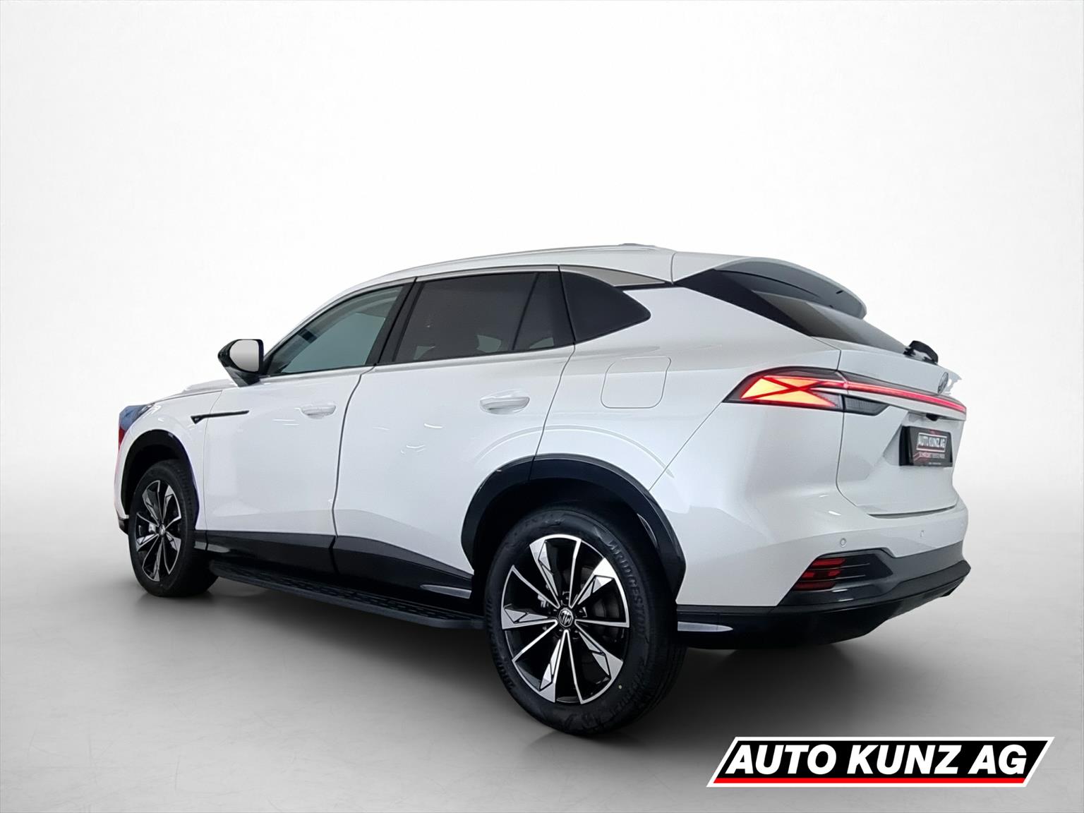 MG MG HS 1.5 T PHEV Luxury-image-3