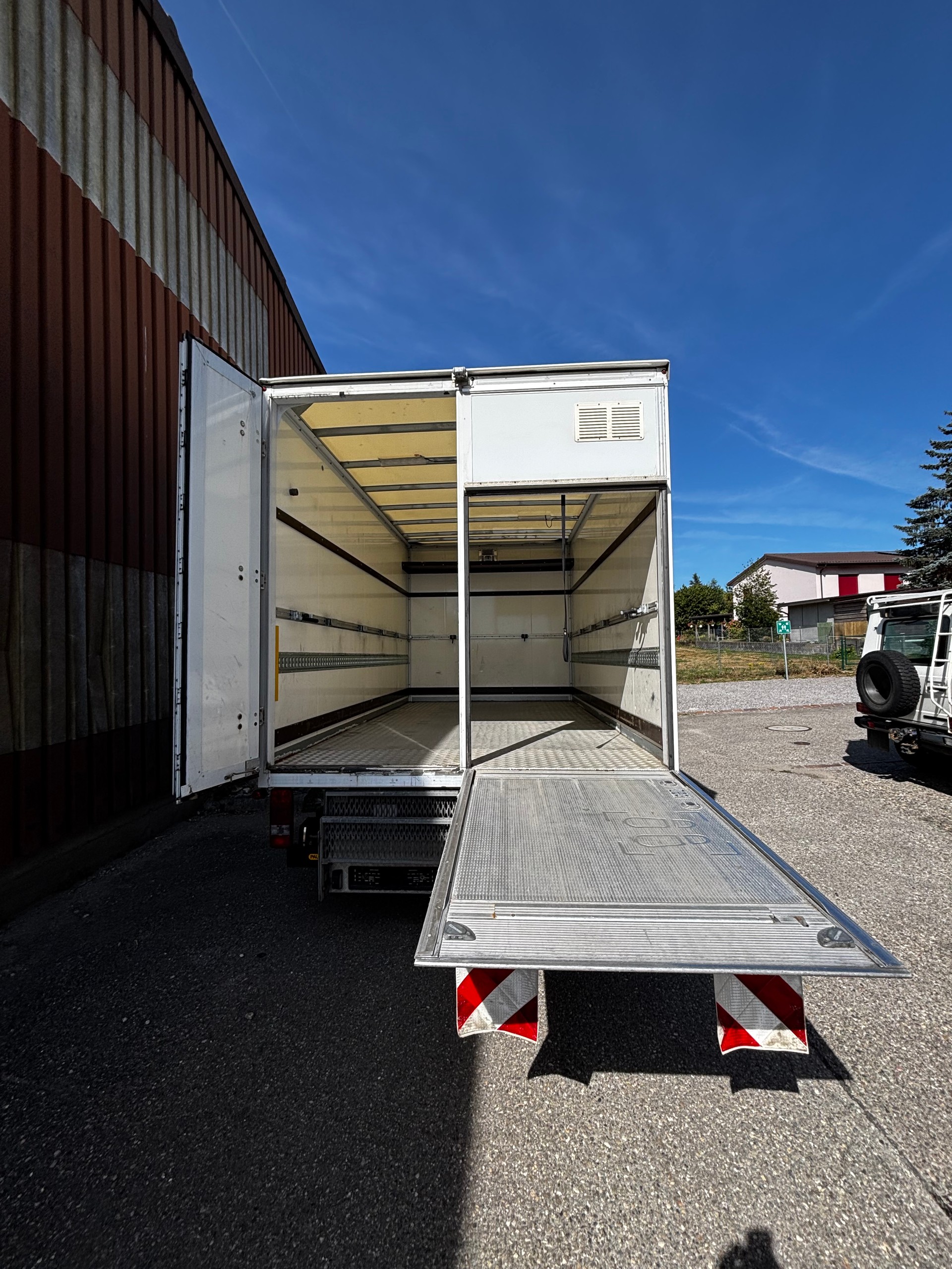 MERCEDES-BENZ Sprinter 516 CDI Lang-image-13