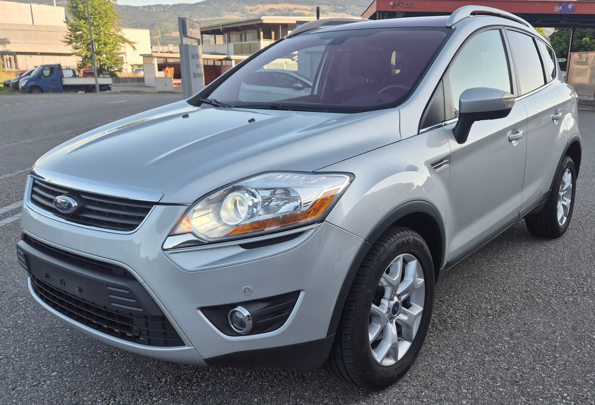 FORD Kuga 2.5 Turbo Carving 4WD Automatic-image-0