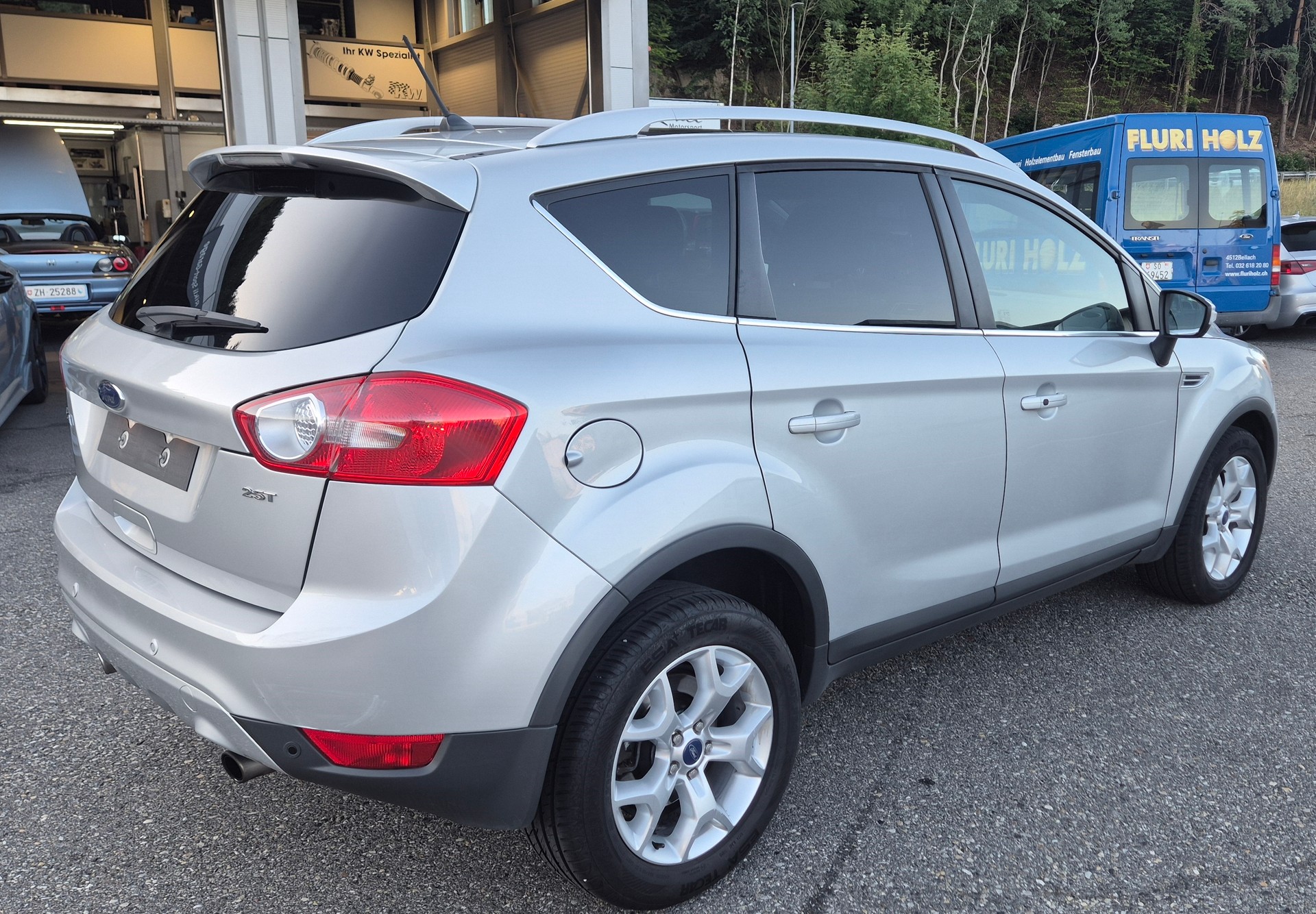 FORD Kuga 2.5 Turbo Carving 4WD Automatic-image-3