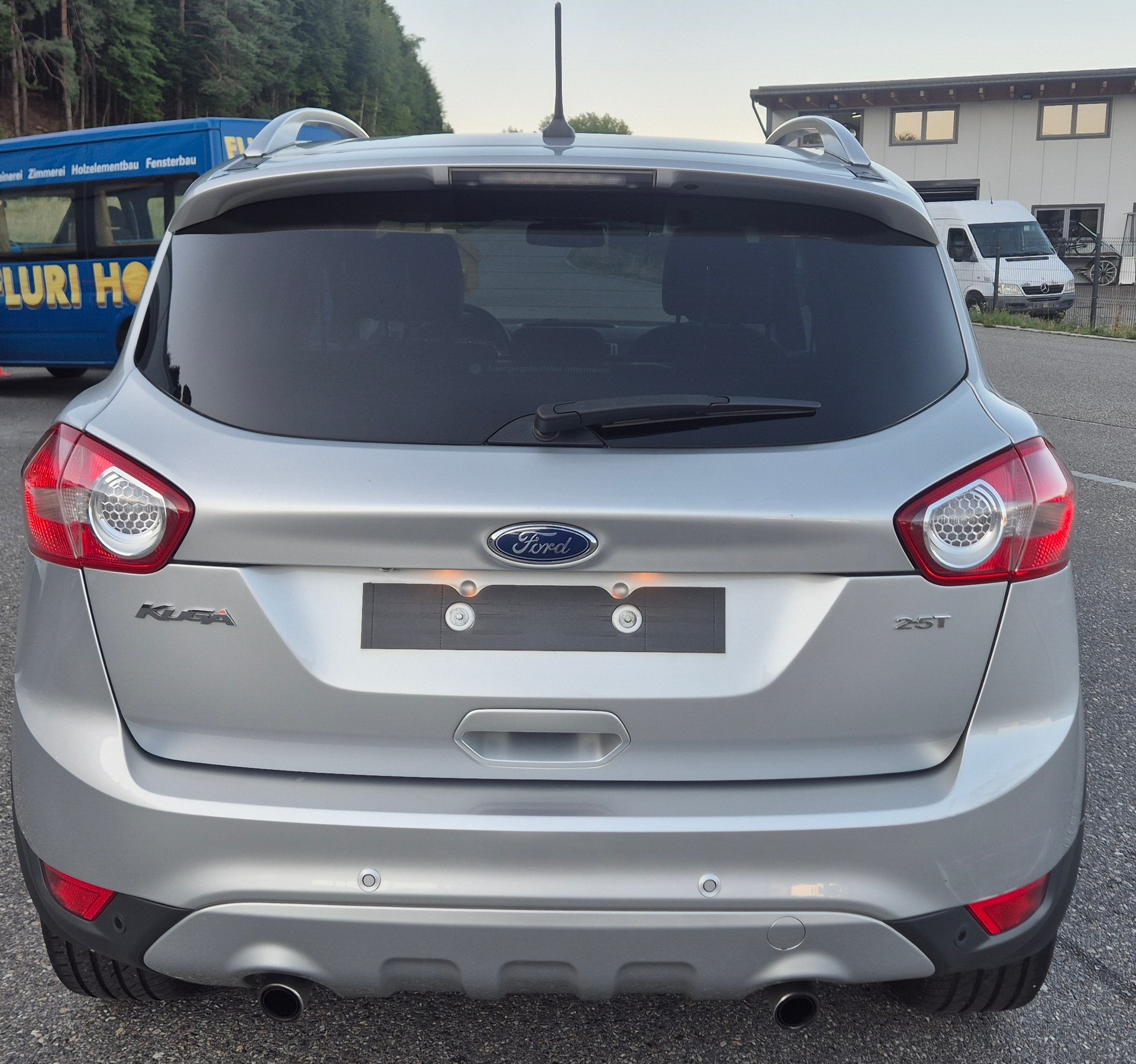 FORD Kuga 2.5 Turbo Carving 4WD Automatic-image-4