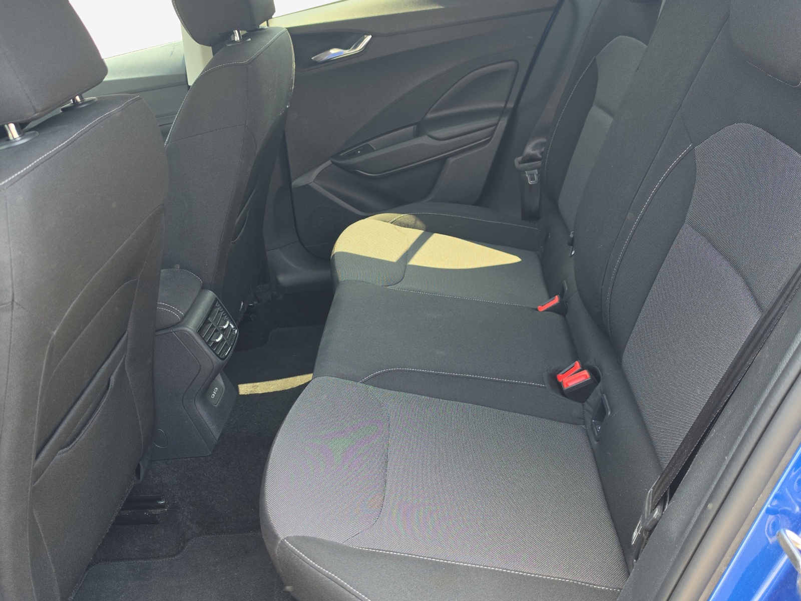 SKODA Fabia 1.0 TSI Ambition-image-11