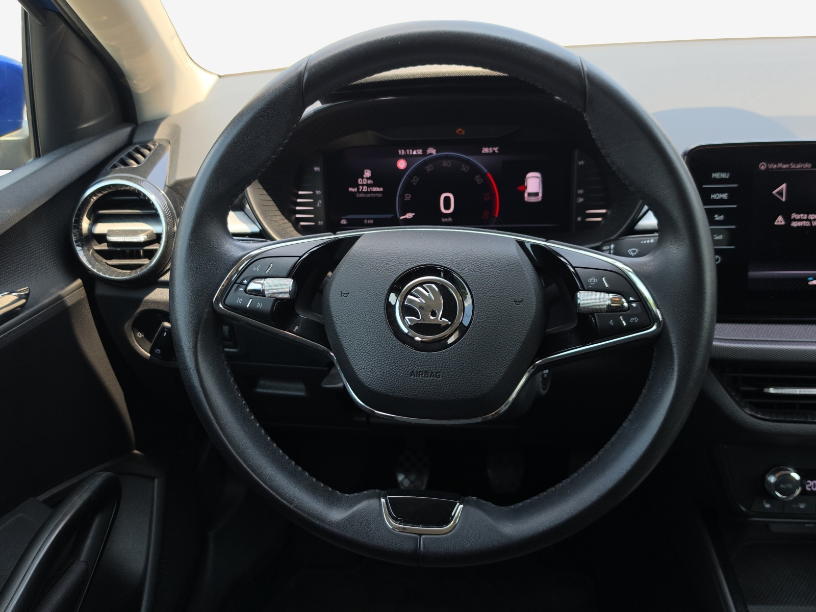 SKODA Fabia 1.0 TSI Ambition-image-9