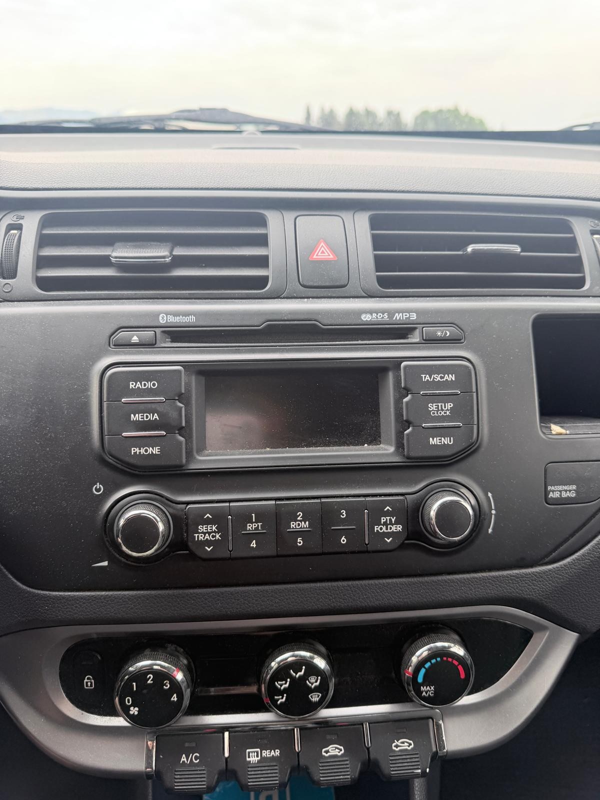 KIA Rio 1.4 CVVT Trend-image-7