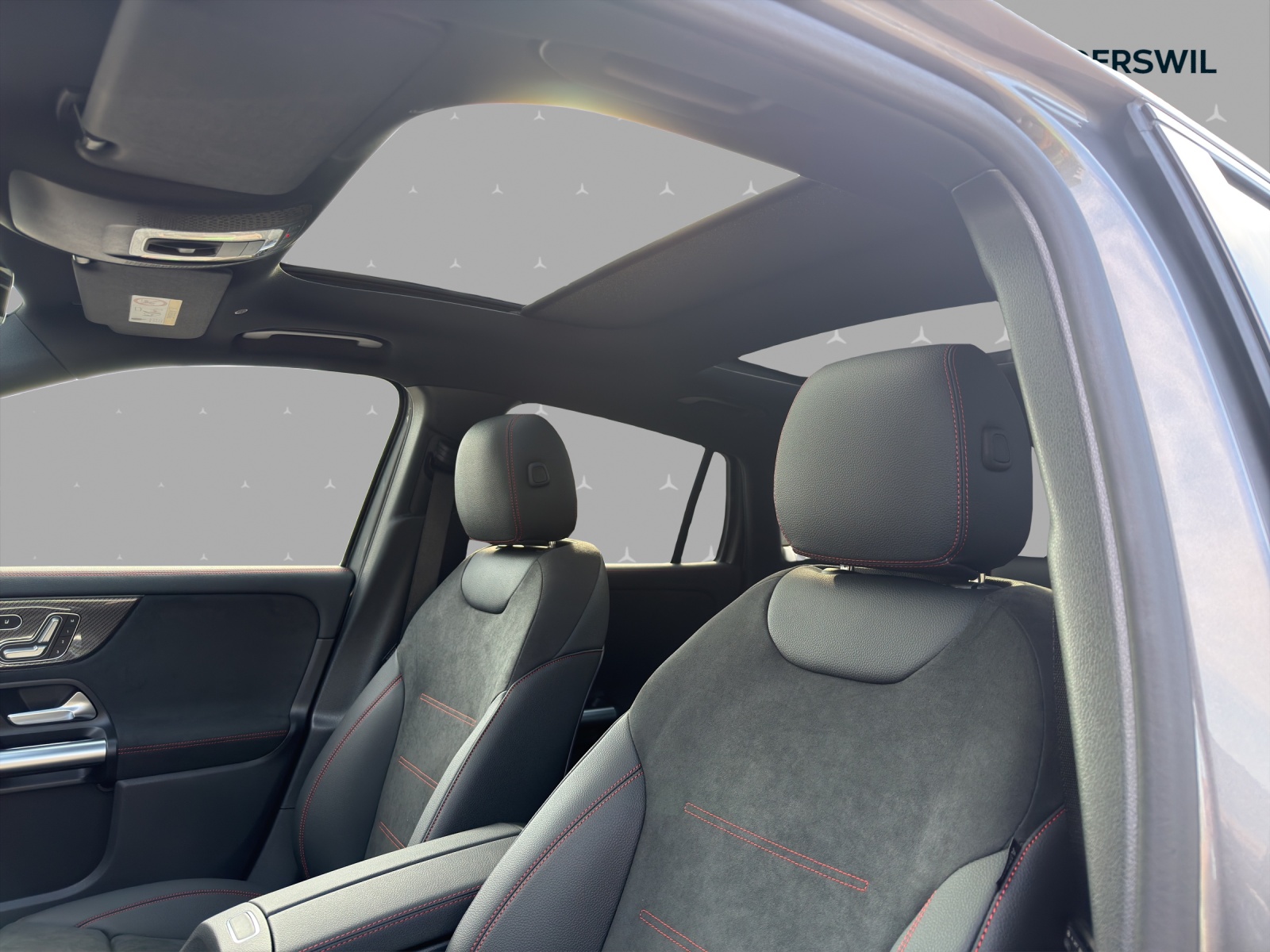 MERCEDES-BENZ GLA 200 Night Star 7G-DCT-image-7