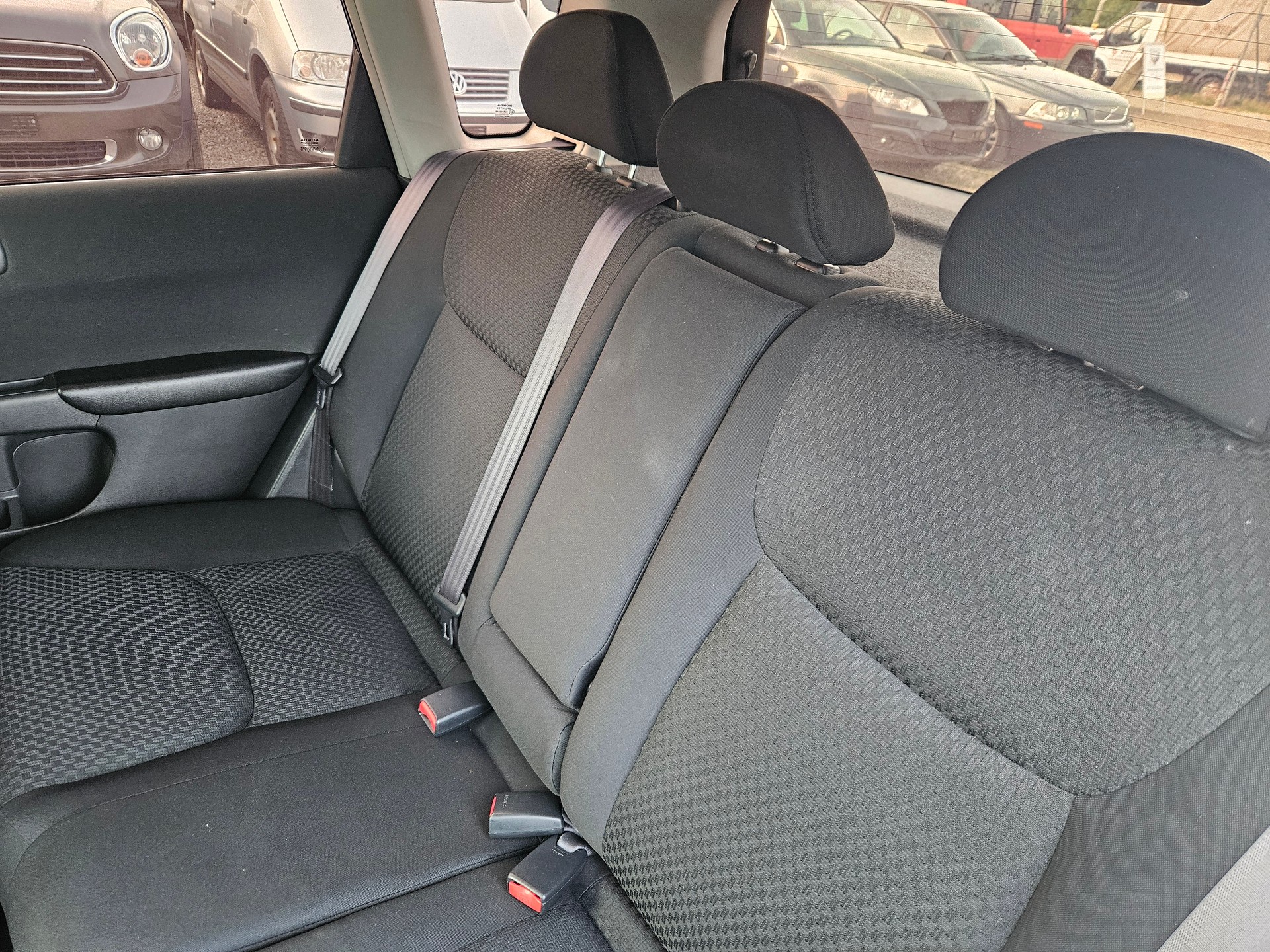 HONDA Civic 1.6i ES-image-8