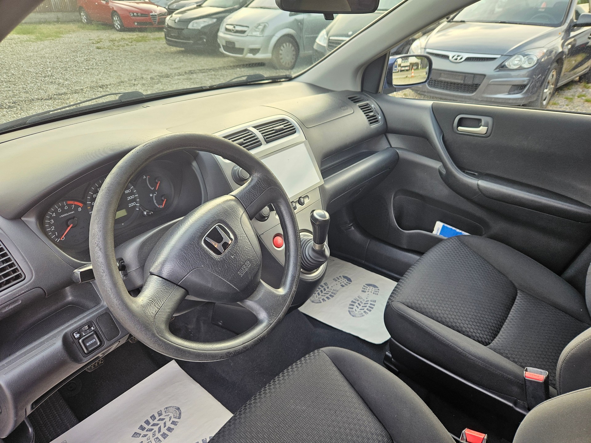 HONDA Civic 1.6i ES-image-9